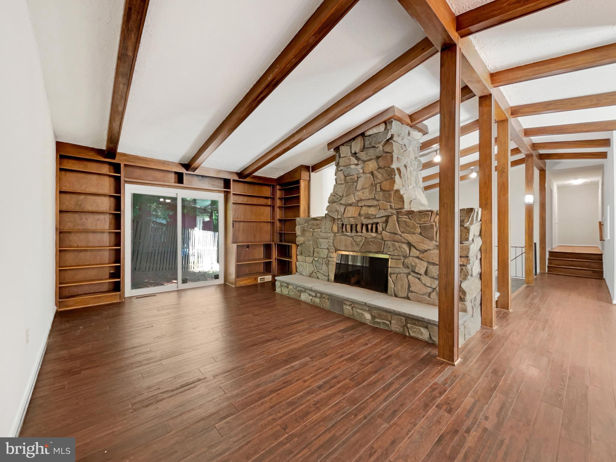 LAKE RIDGE - Residential