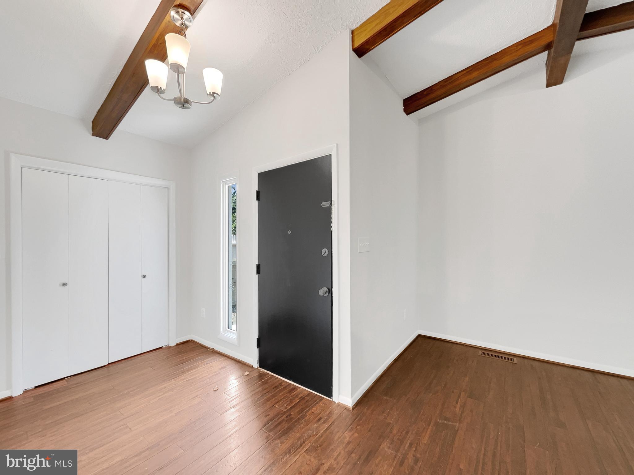 LAKE RIDGE - Residential