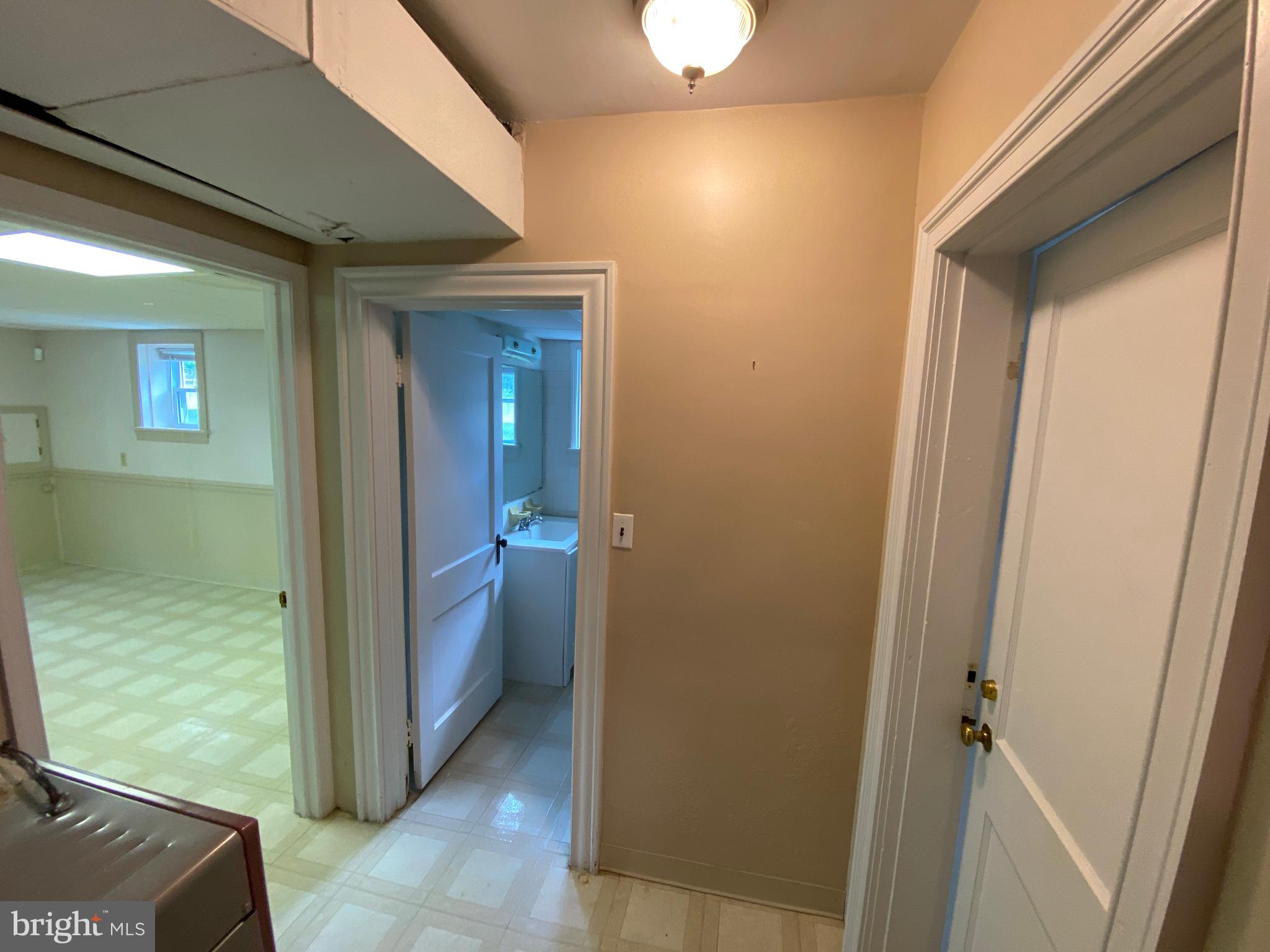 WOODLAWN - Residential Lease