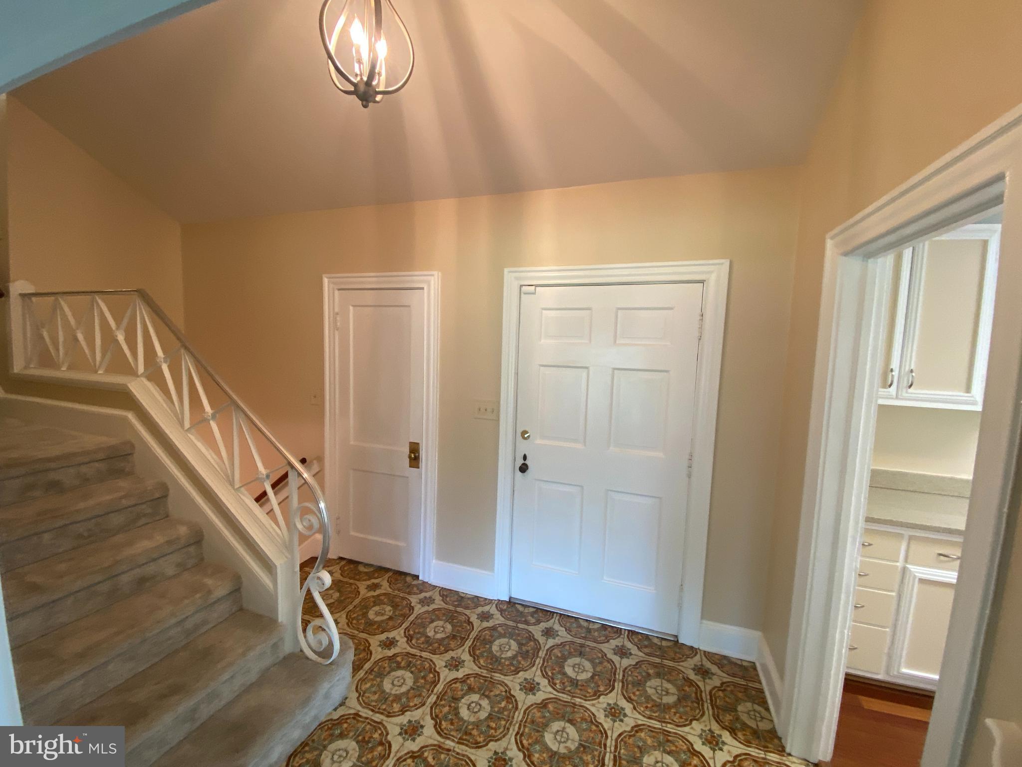 WOODLAWN - Residential Lease