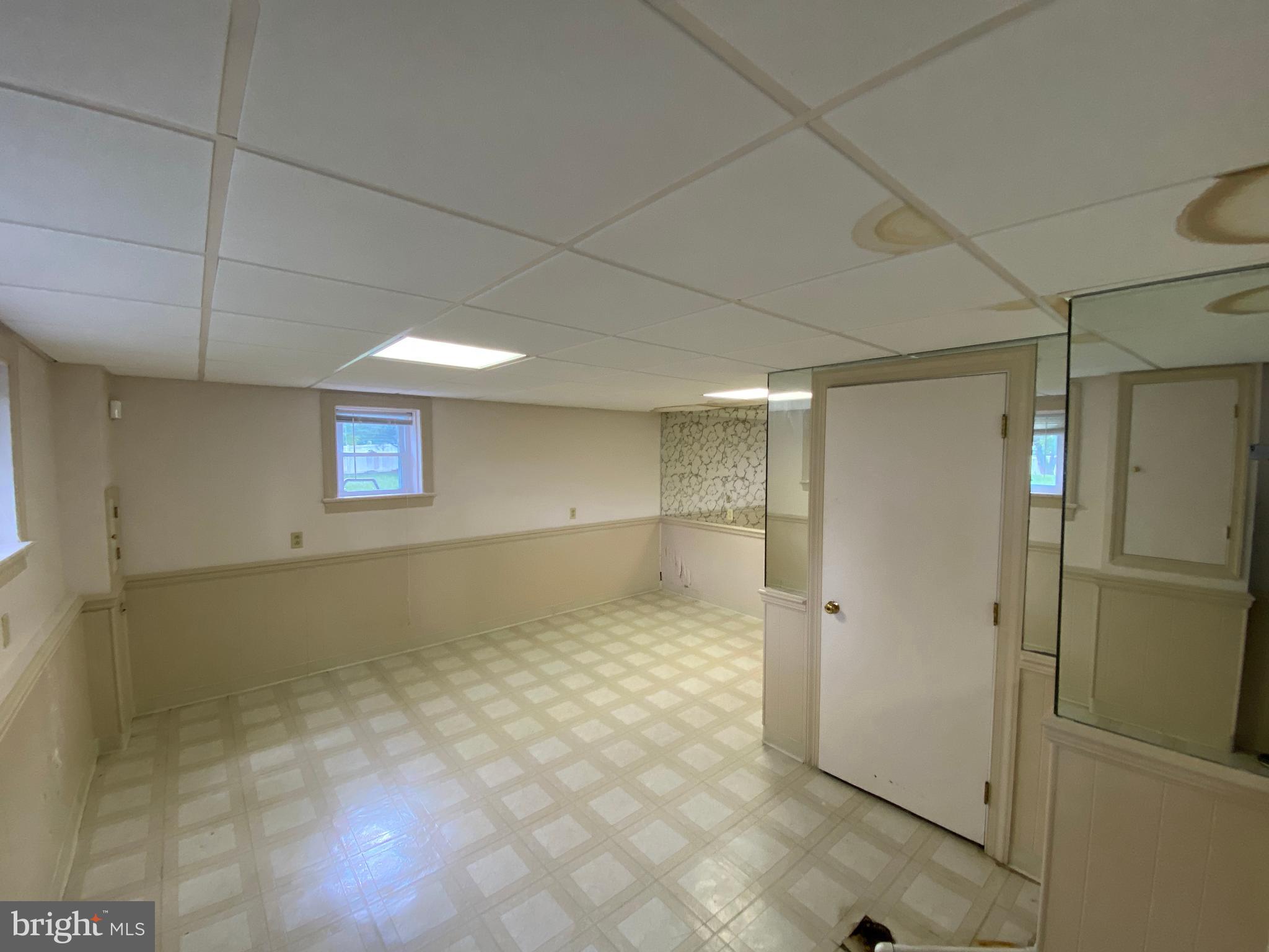 WOODLAWN - Residential Lease