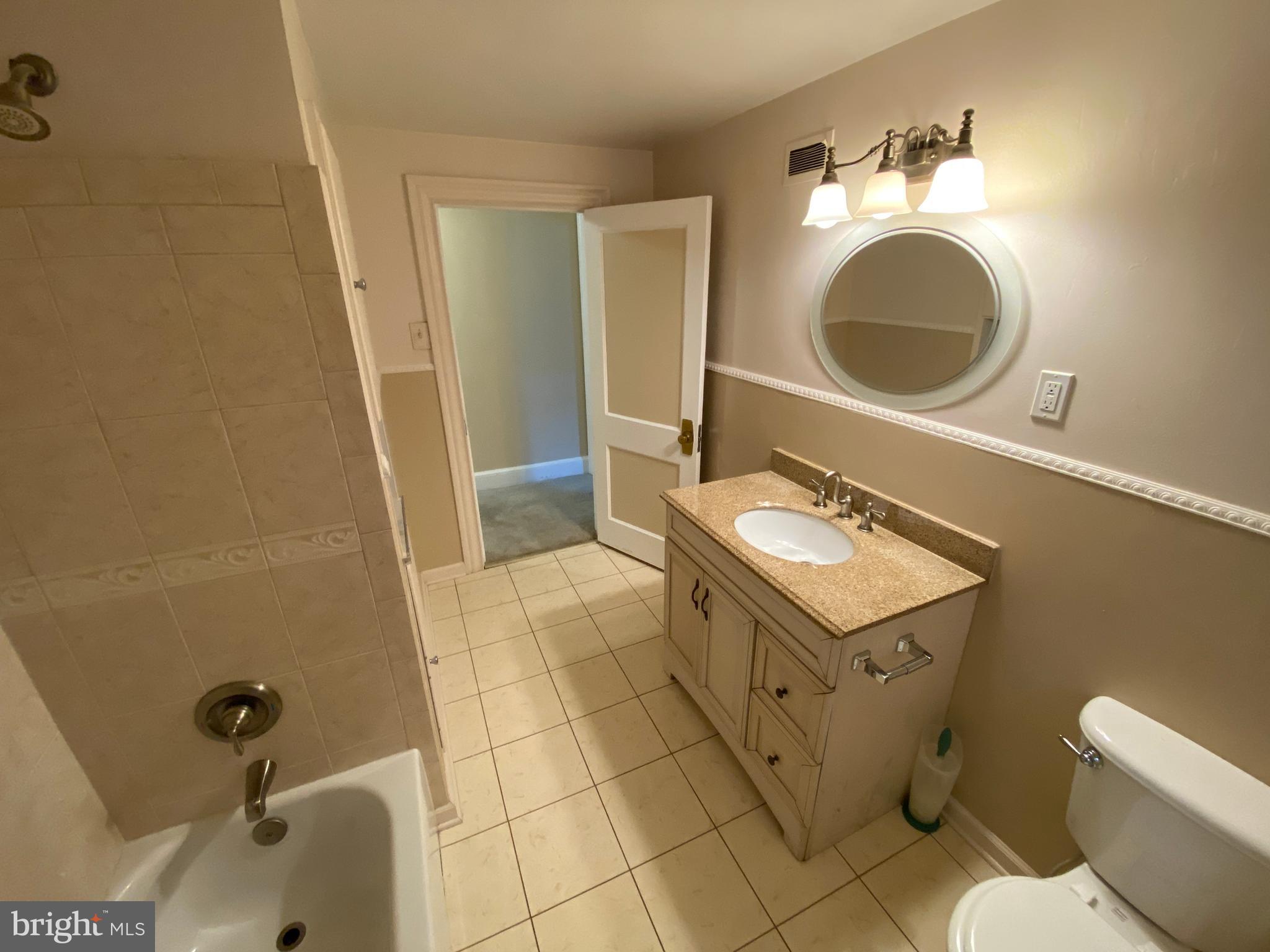 WOODLAWN - Residential Lease