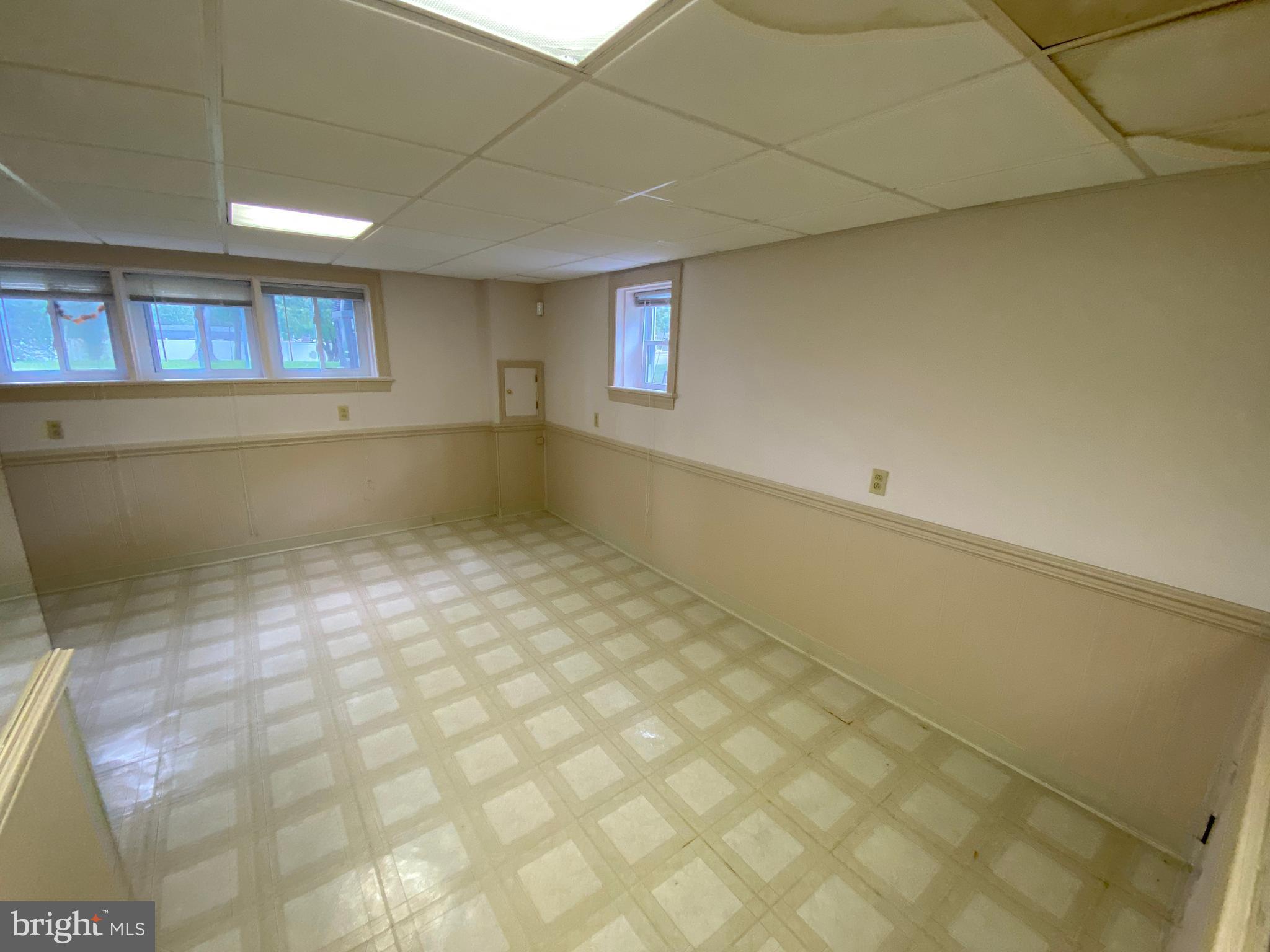 WOODLAWN - Residential Lease