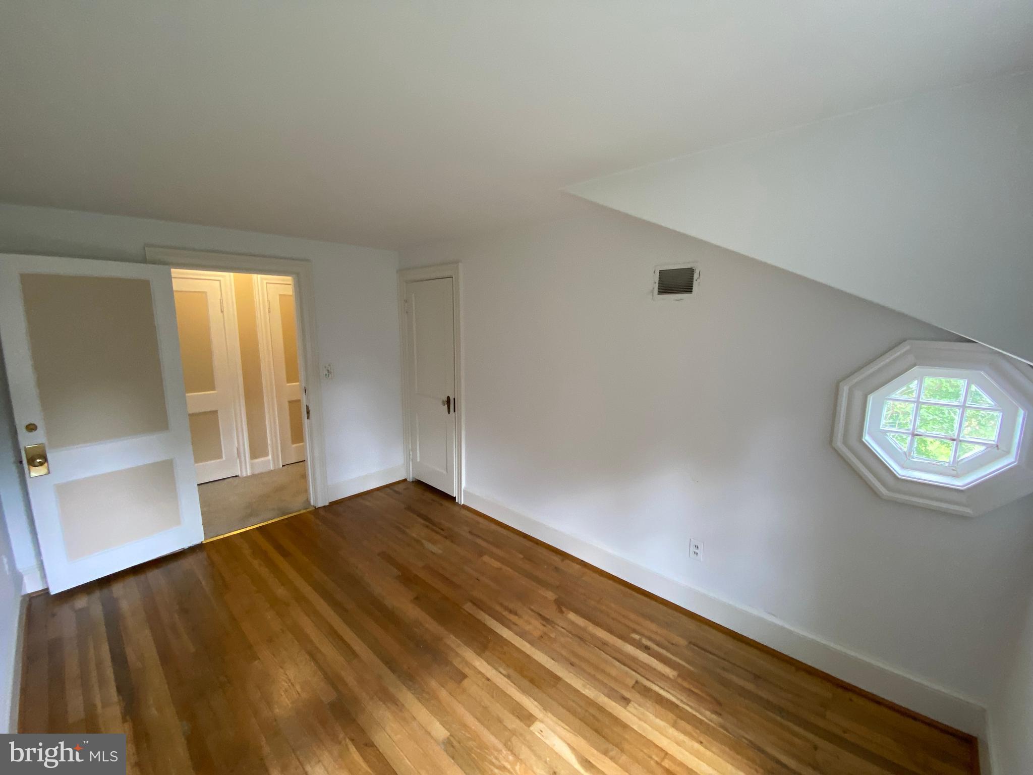 WOODLAWN - Residential Lease