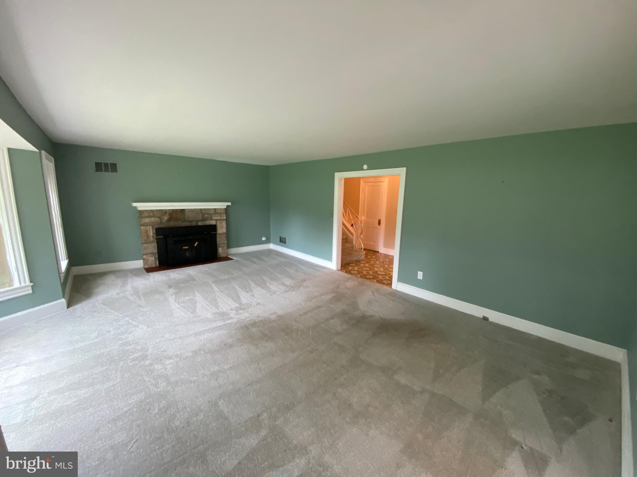 WOODLAWN - Residential Lease