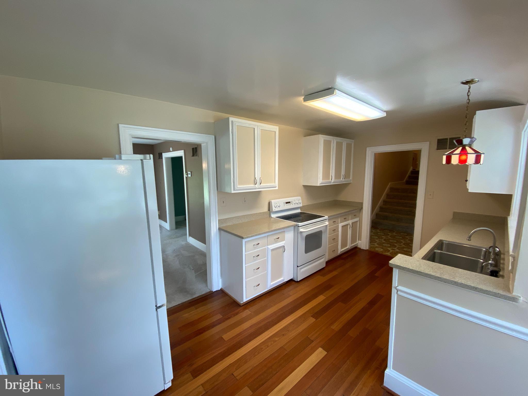 WOODLAWN - Residential Lease