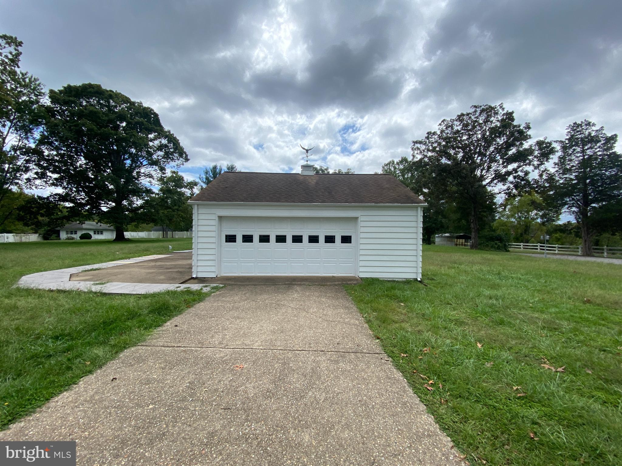 WOODLAWN - Residential Lease