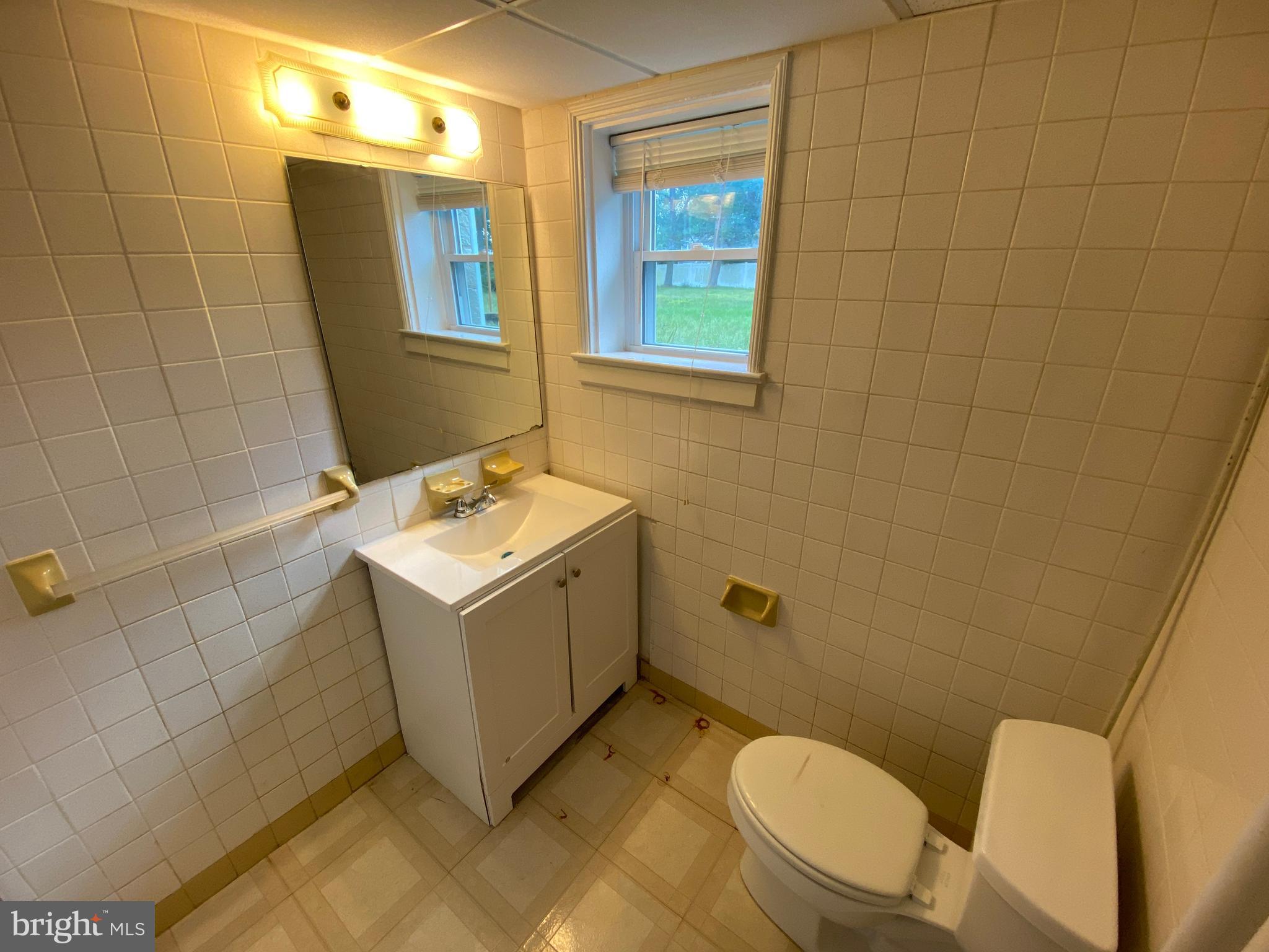 WOODLAWN - Residential Lease