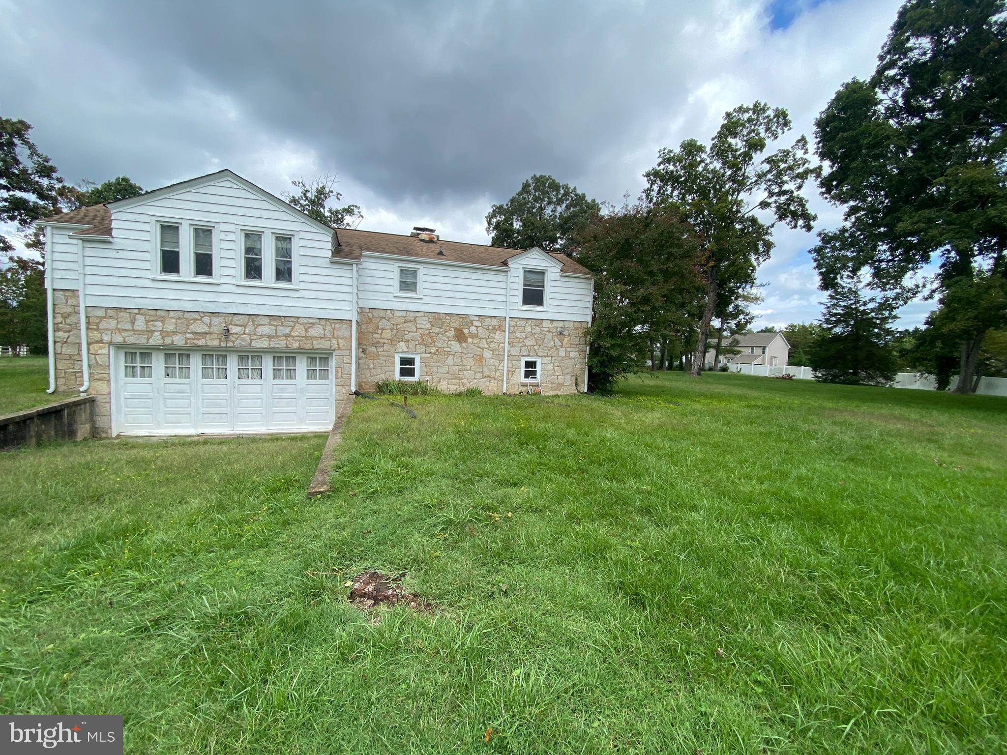 WOODLAWN - Residential Lease