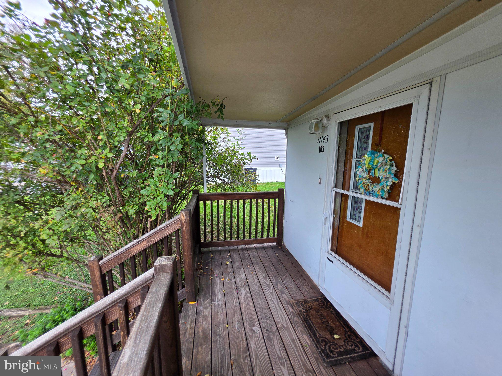 11143 LAKESIDE DRIVE