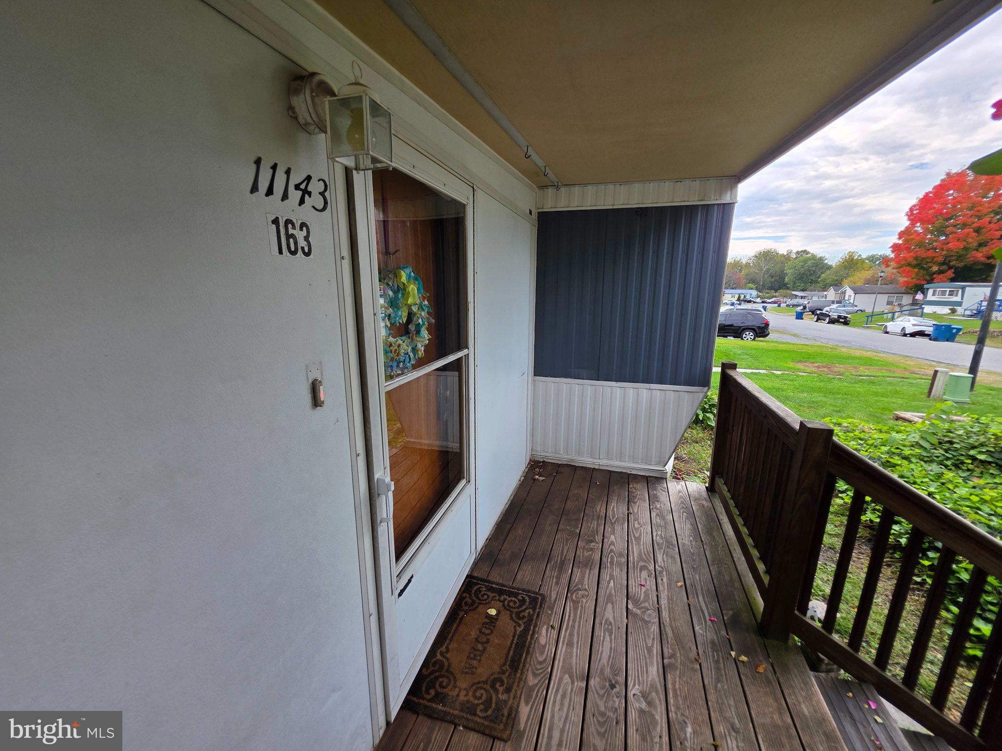 11143 LAKESIDE DRIVE