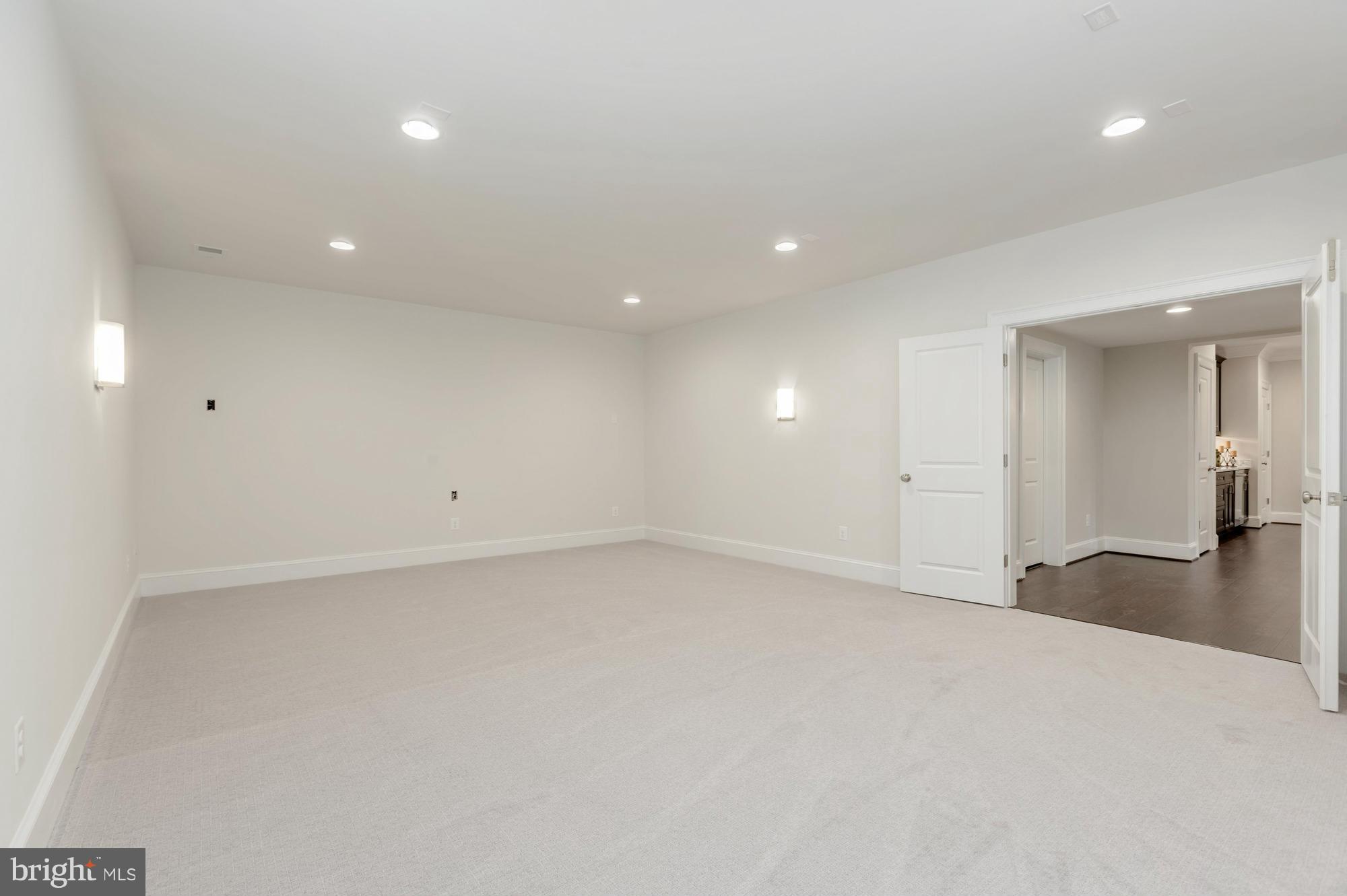 LANGLEY FOREST - Residential