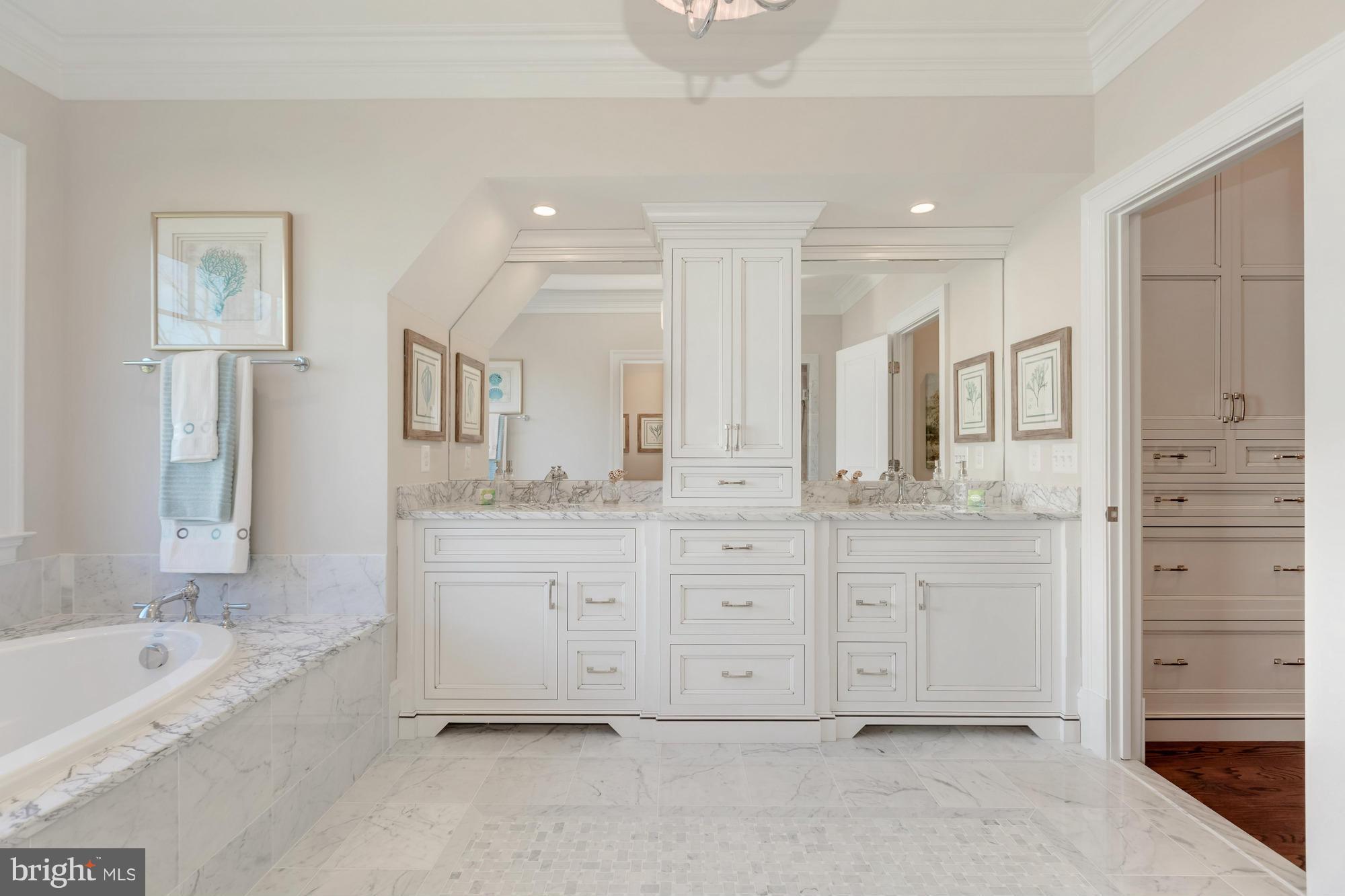 LANGLEY FOREST - Residential