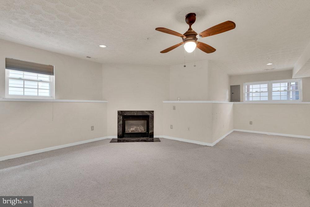 MARLTON TOWN CENTER - Residential