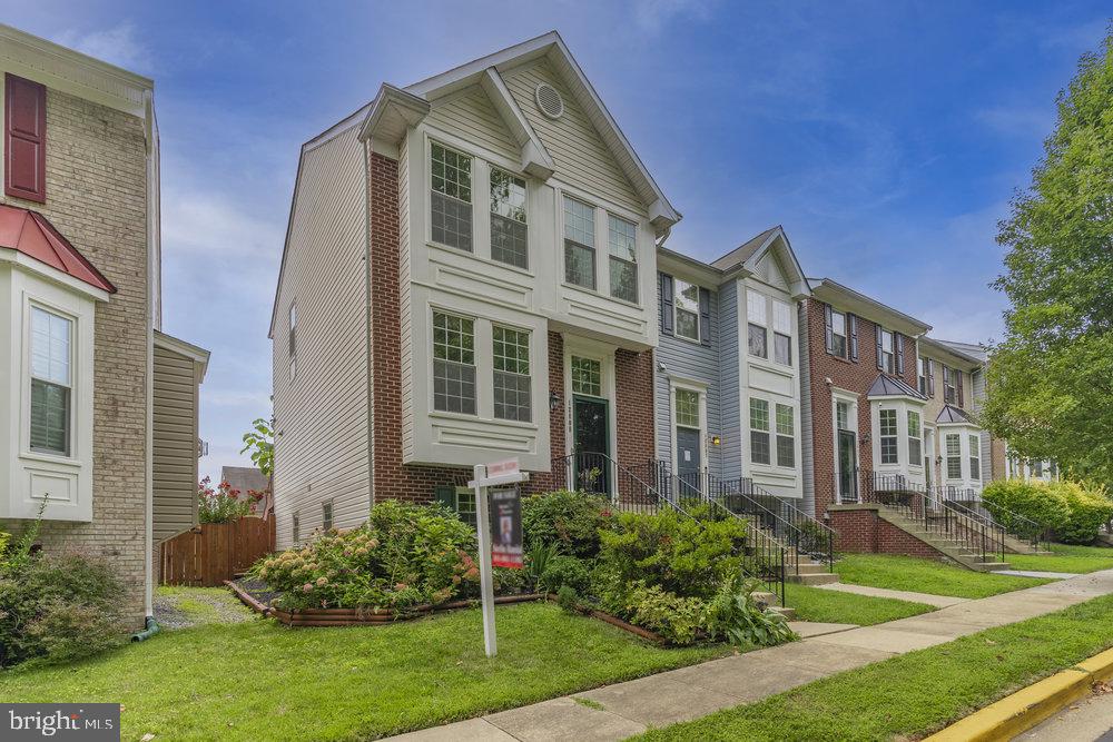 MARLTON TOWN CENTER - Residential