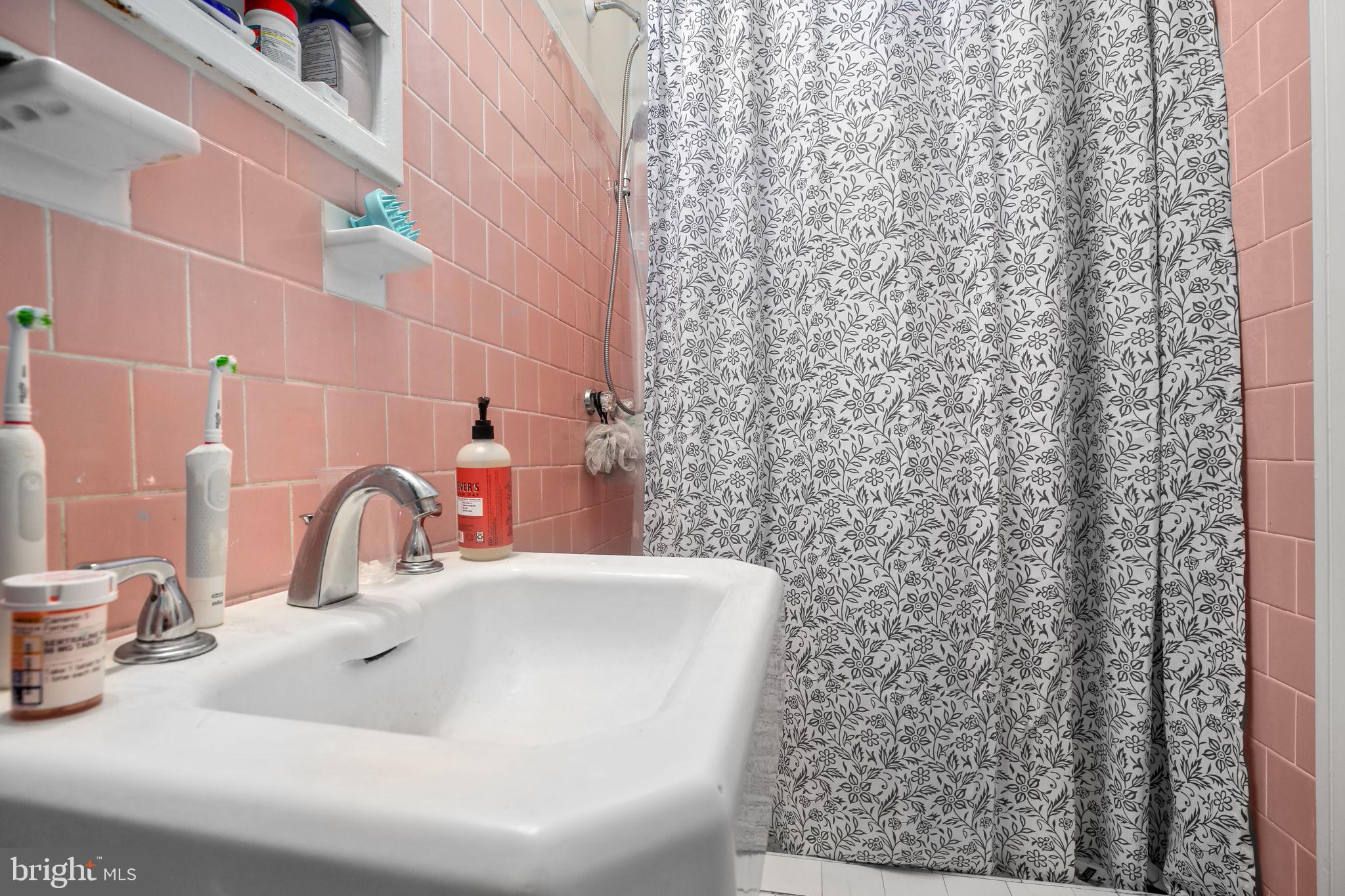 WESTMONT - Residential