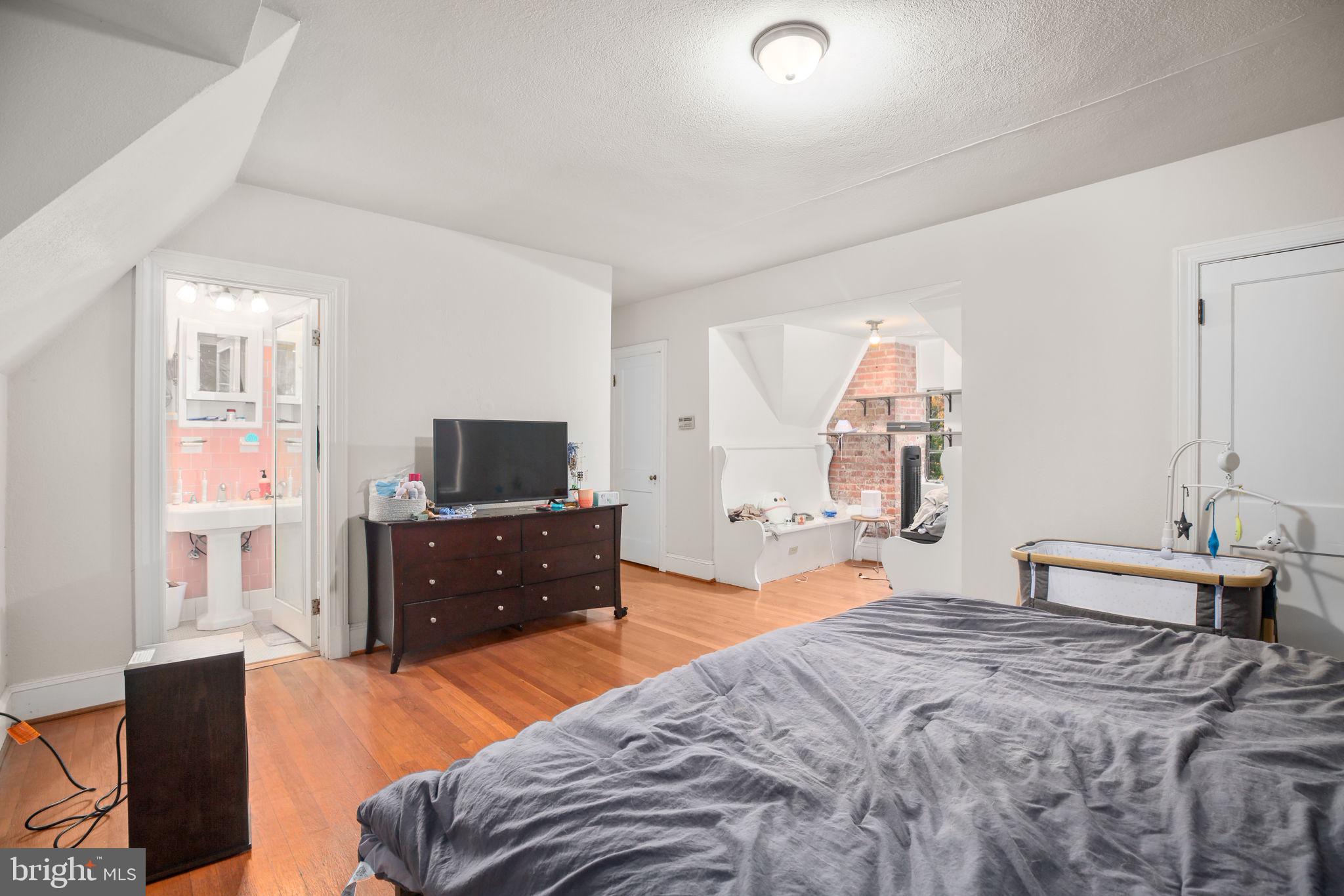 WESTMONT - Residential