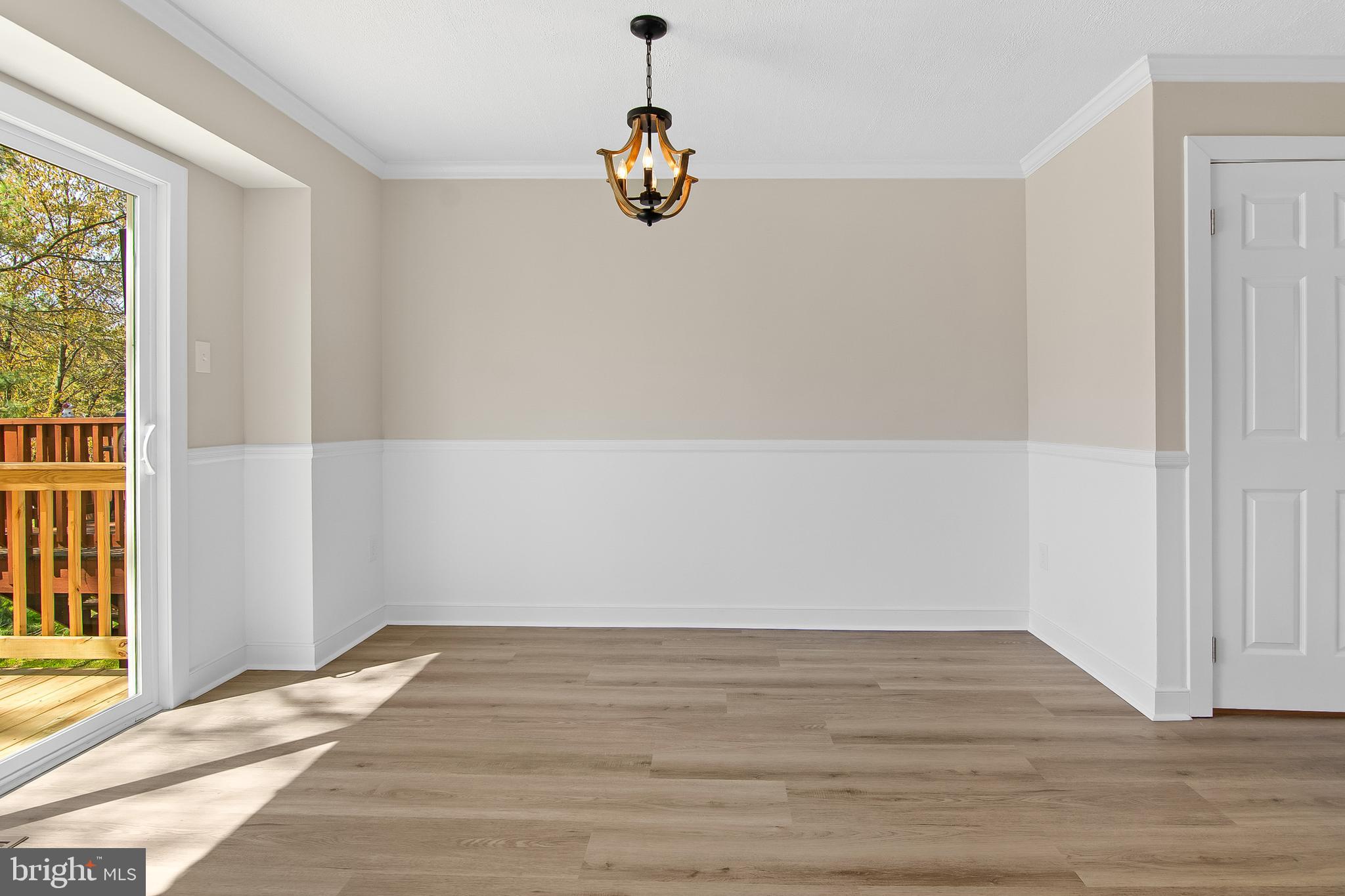 CONSTANT FRIENDSHIP - Residential