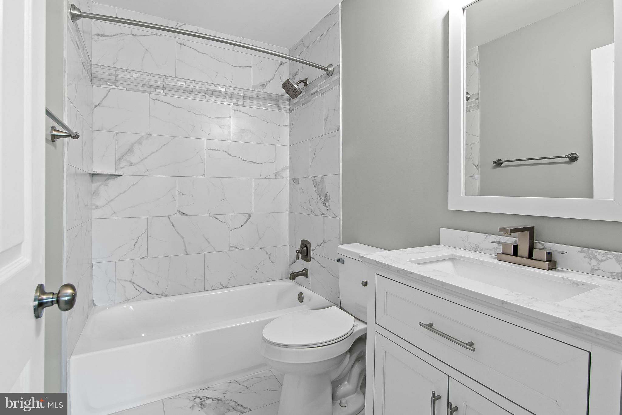 CONSTANT FRIENDSHIP - Residential