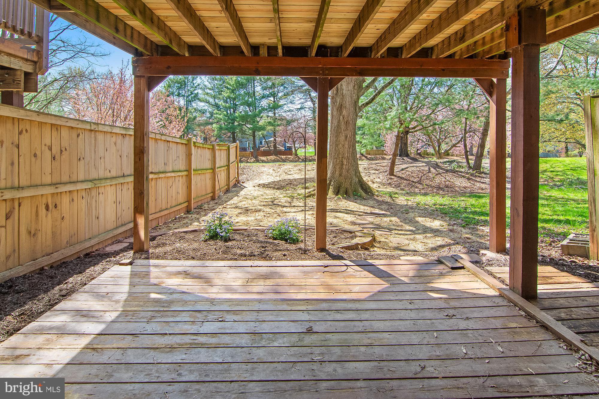 CONSTANT FRIENDSHIP - Residential