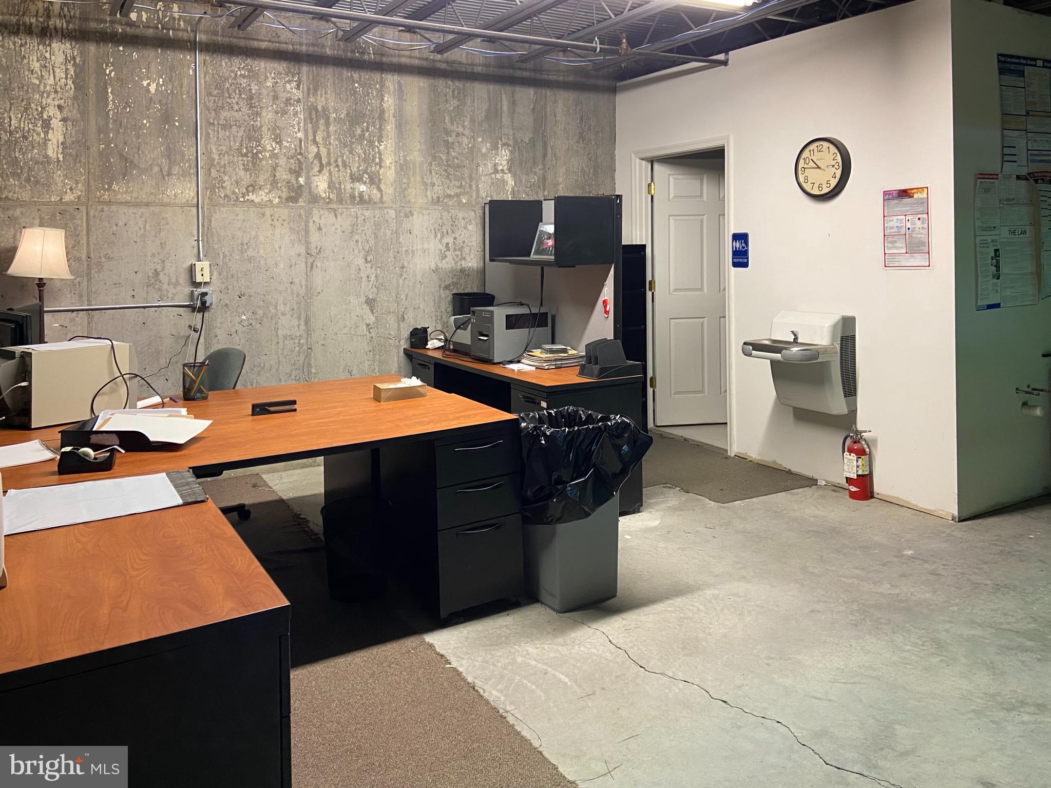 WINCHESTER - Commercial Sale