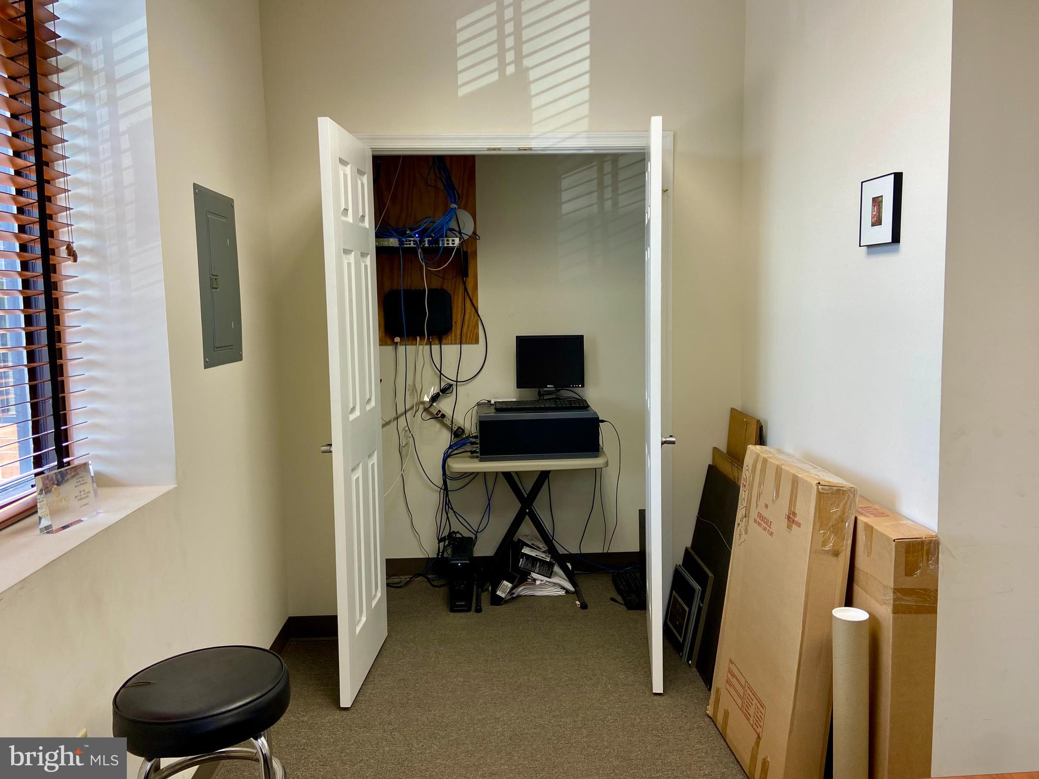 WINCHESTER - Commercial Sale