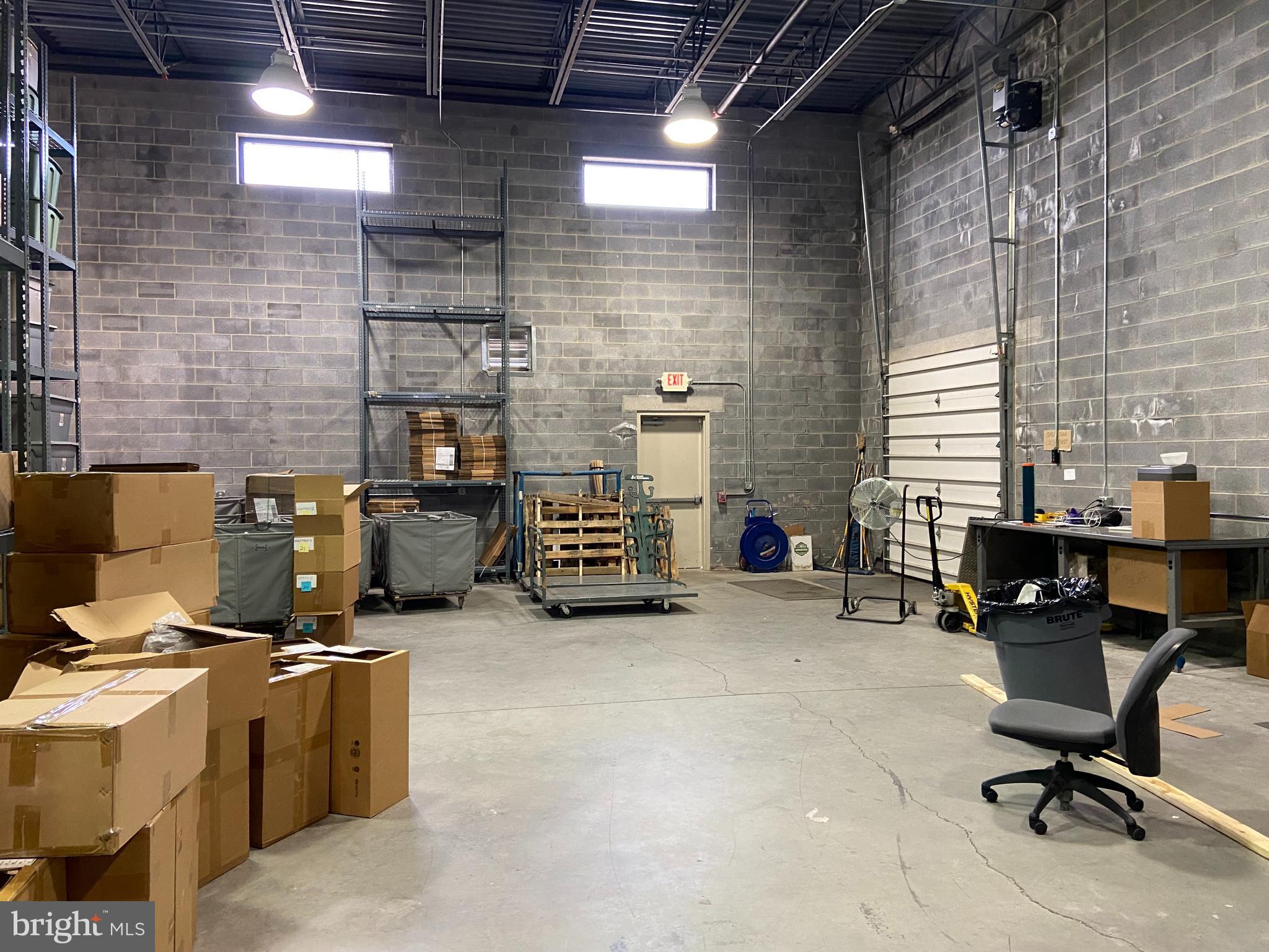 WINCHESTER - Commercial Sale