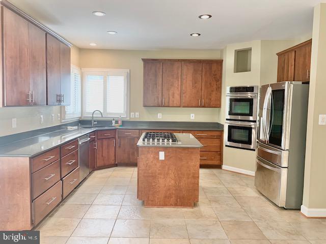 BELLS MILL ESTATES - Residential Lease