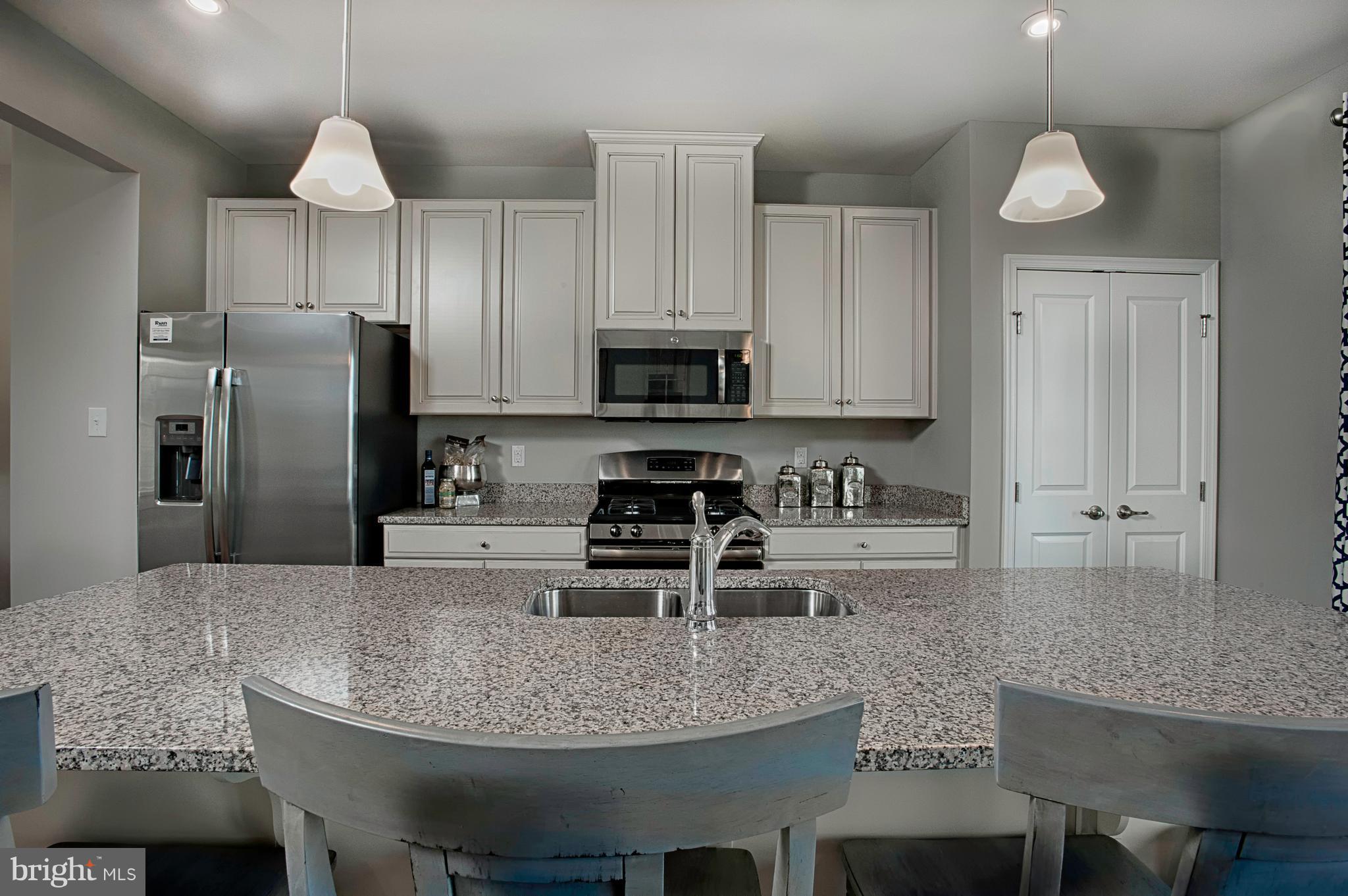 CREEKSIDE VILLAGE - Residential