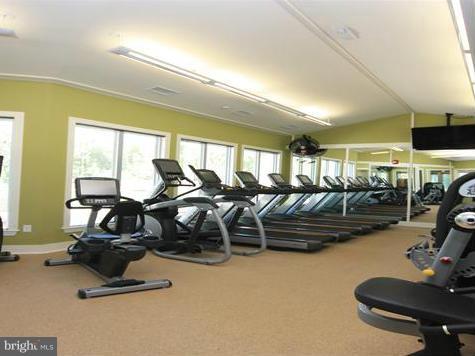 CREEKSIDE VILLAGE - Residential