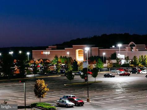 CREEKSIDE VILLAGE - Residential