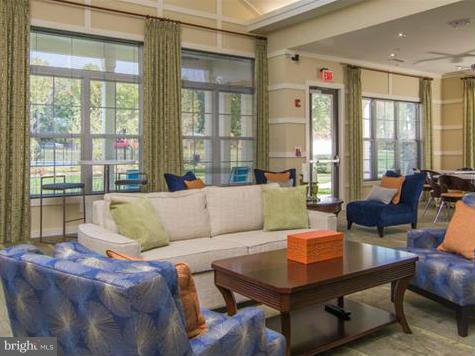 CREEKSIDE VILLAGE - Residential