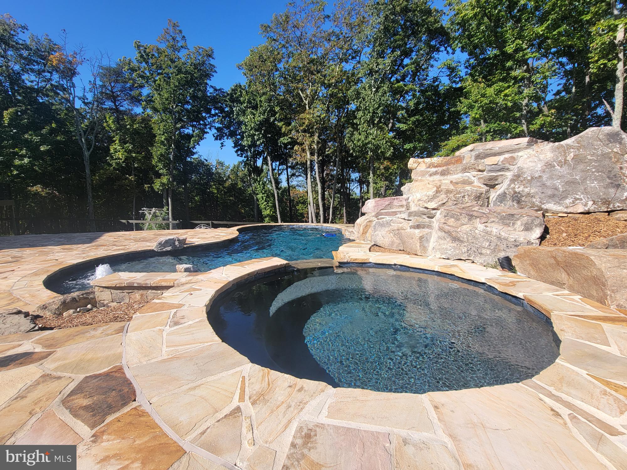 HERTZ DIVISION - Residential