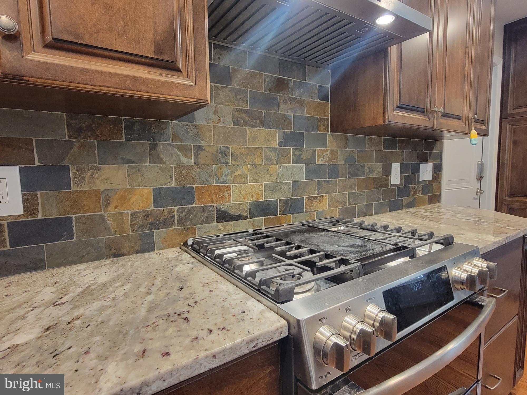 HERTZ DIVISION - Residential