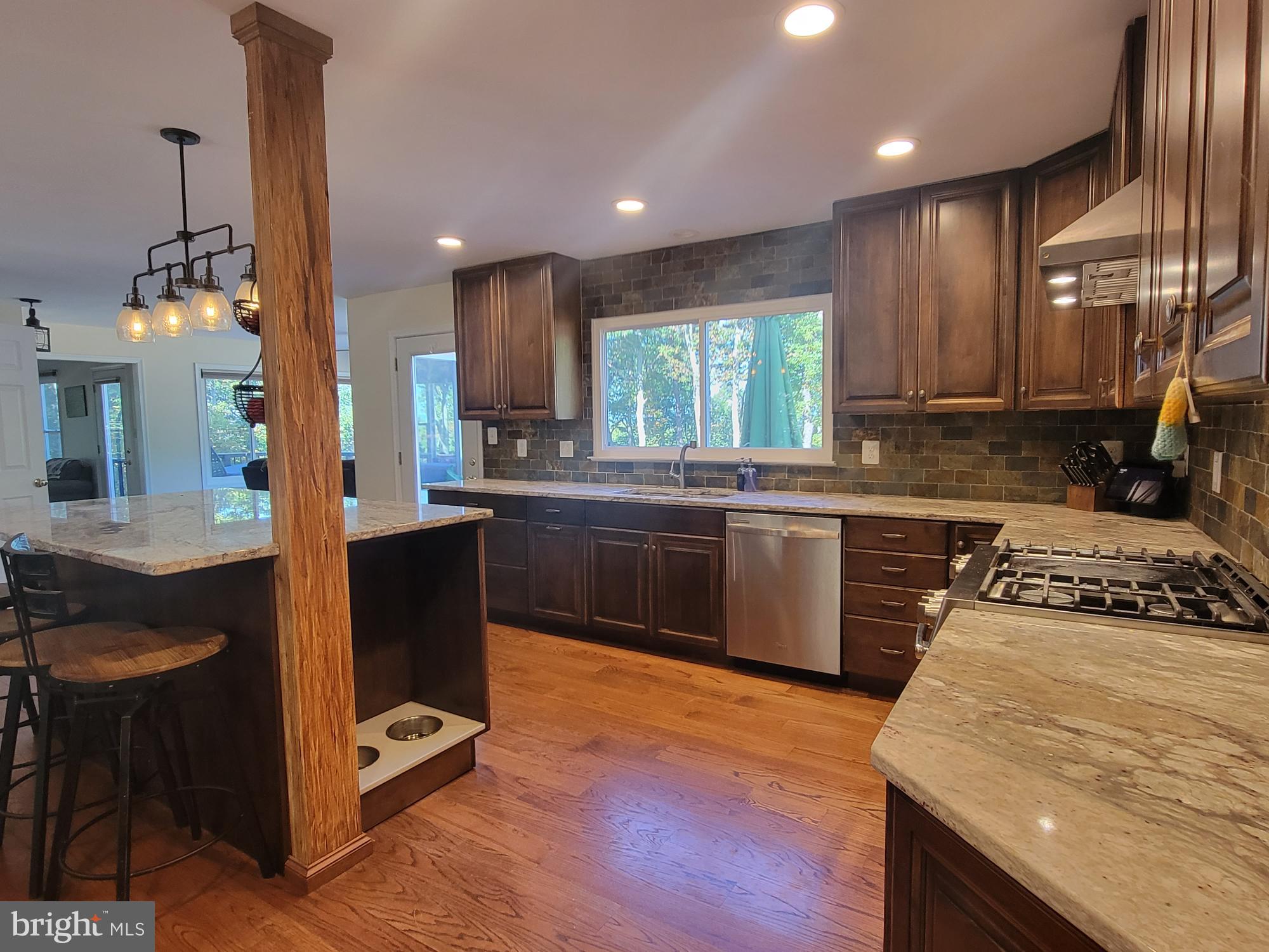 HERTZ DIVISION - Residential