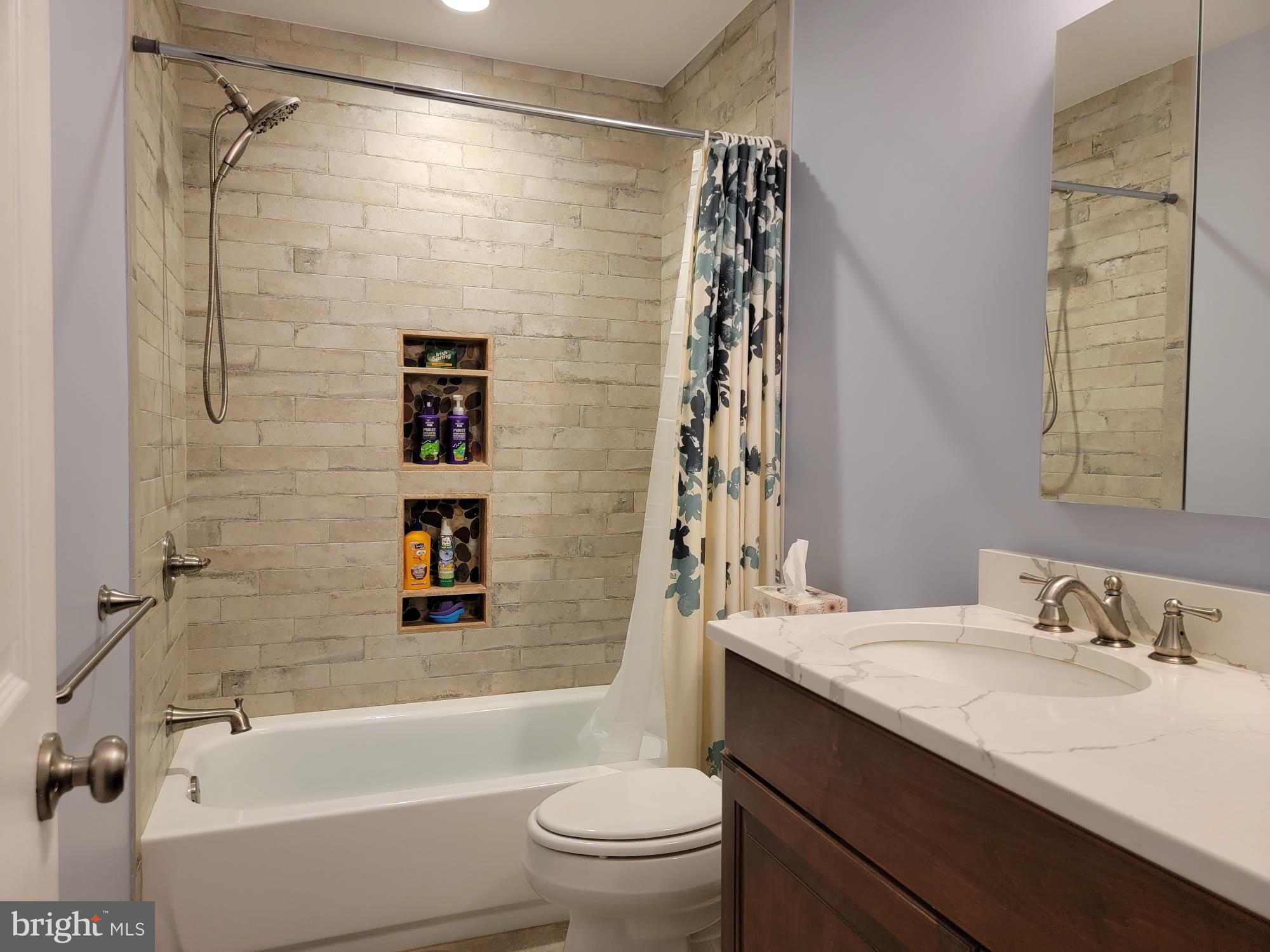 HERTZ DIVISION - Residential