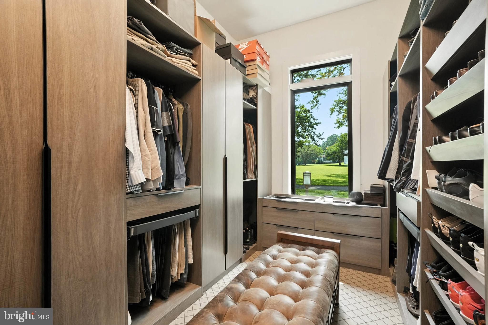 HIGHLAND LAKE - Residential