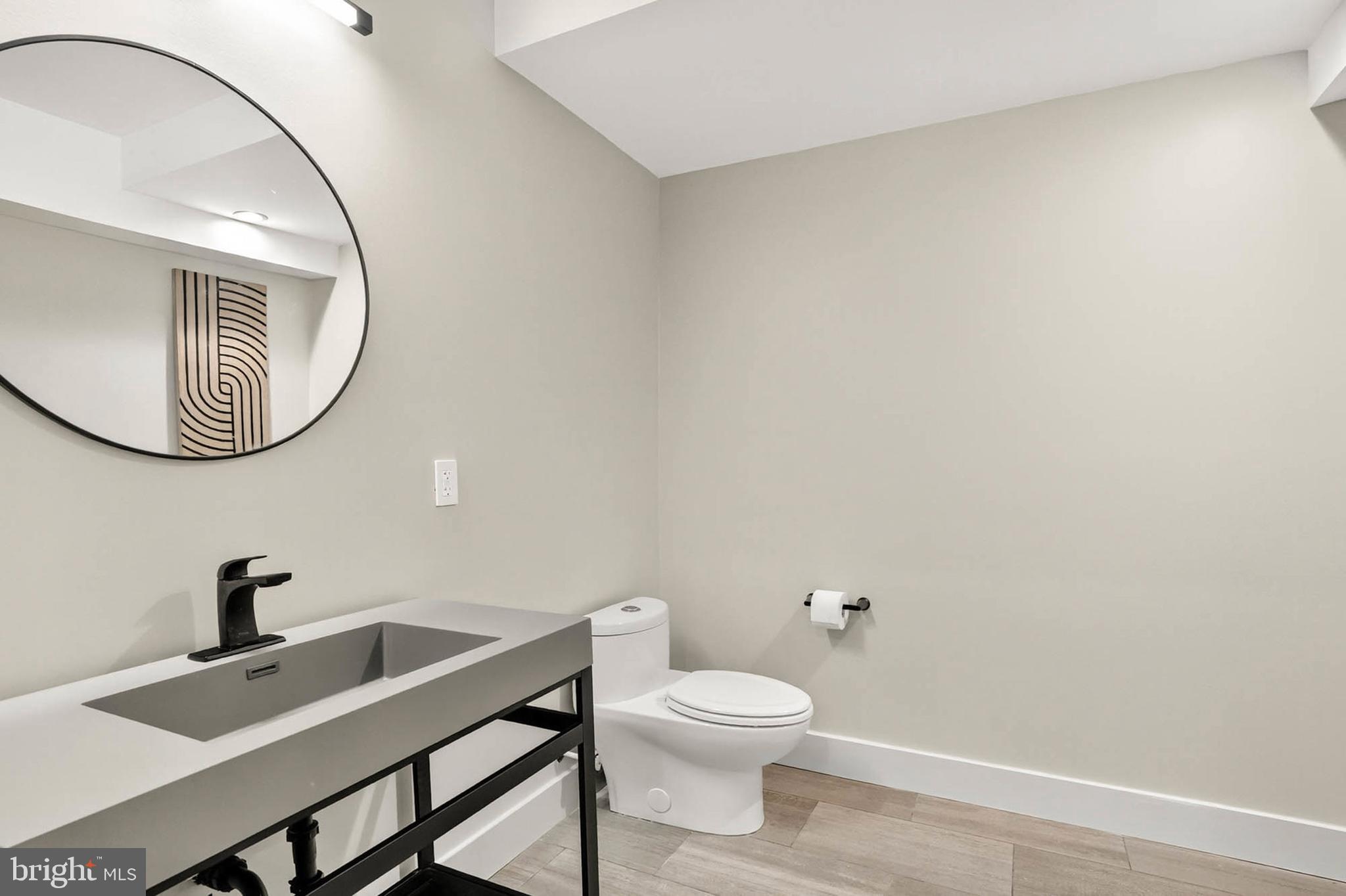 HIGHLAND LAKE - Residential