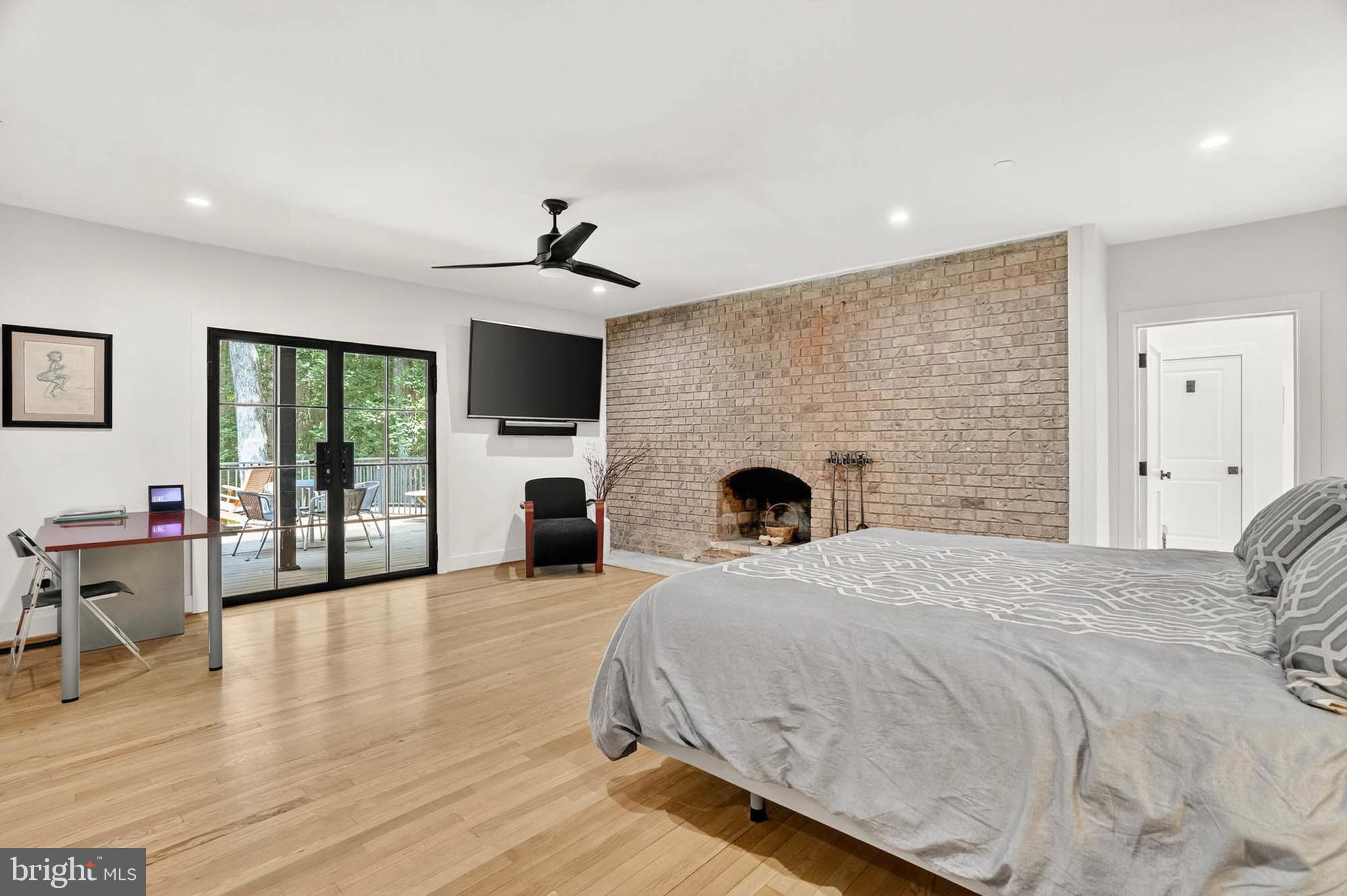 HIGHLAND LAKE - Residential