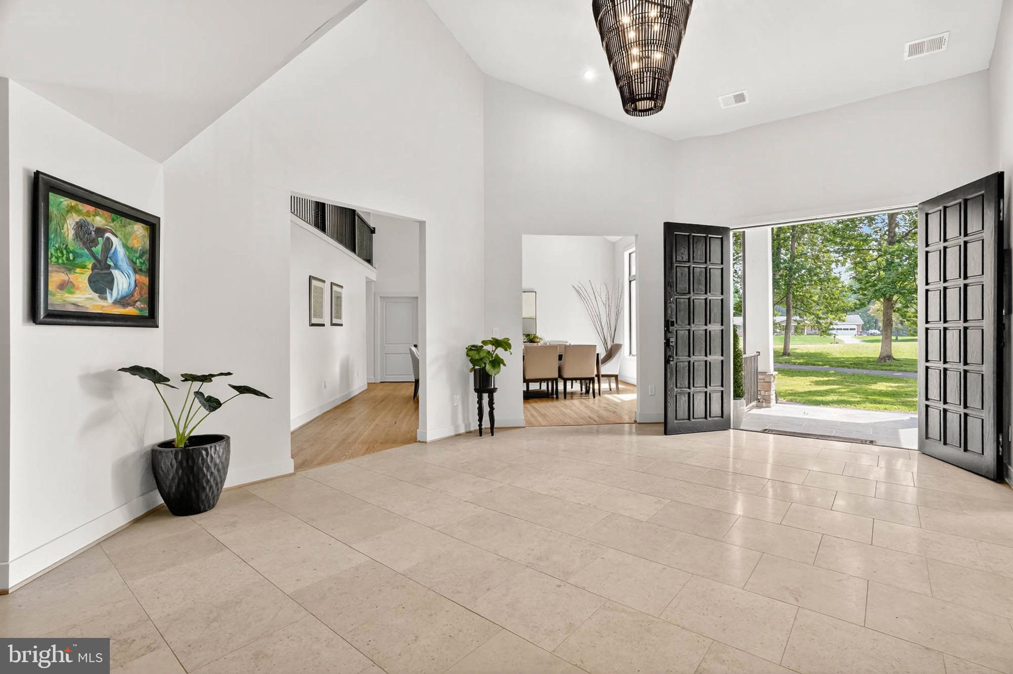 HIGHLAND LAKE - Residential