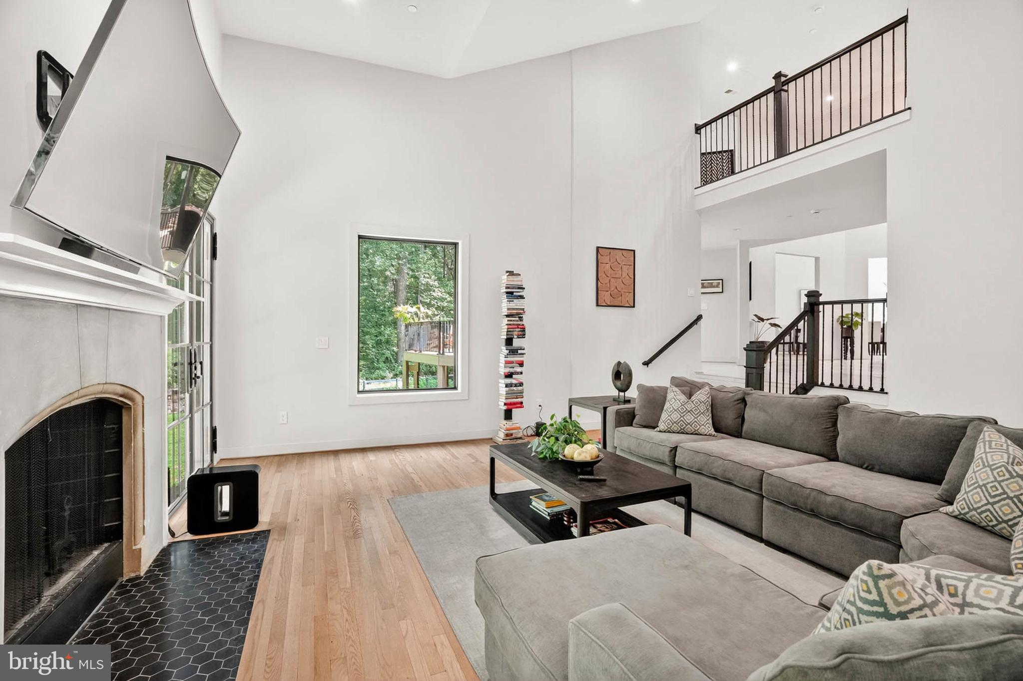 HIGHLAND LAKE - Residential