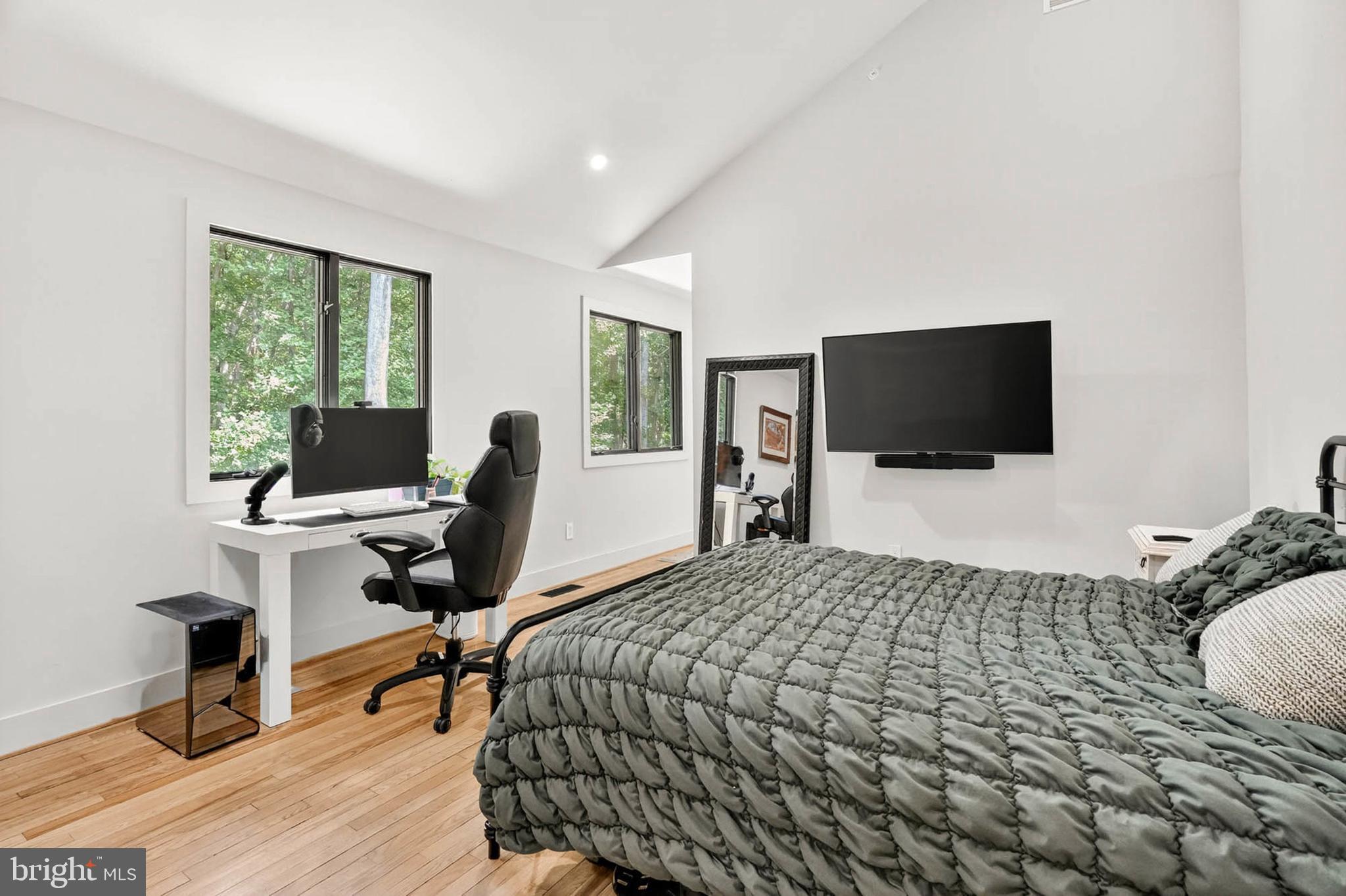 HIGHLAND LAKE - Residential