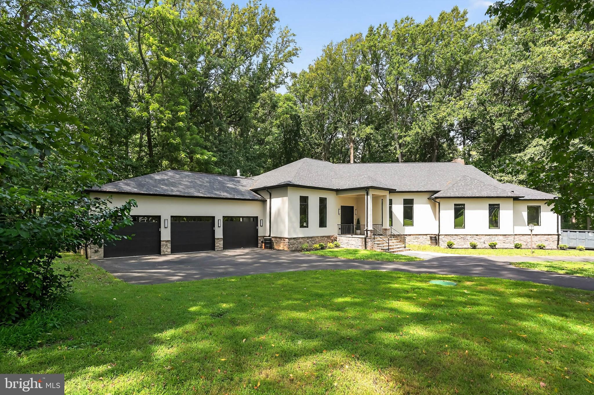 HIGHLAND LAKE - Residential