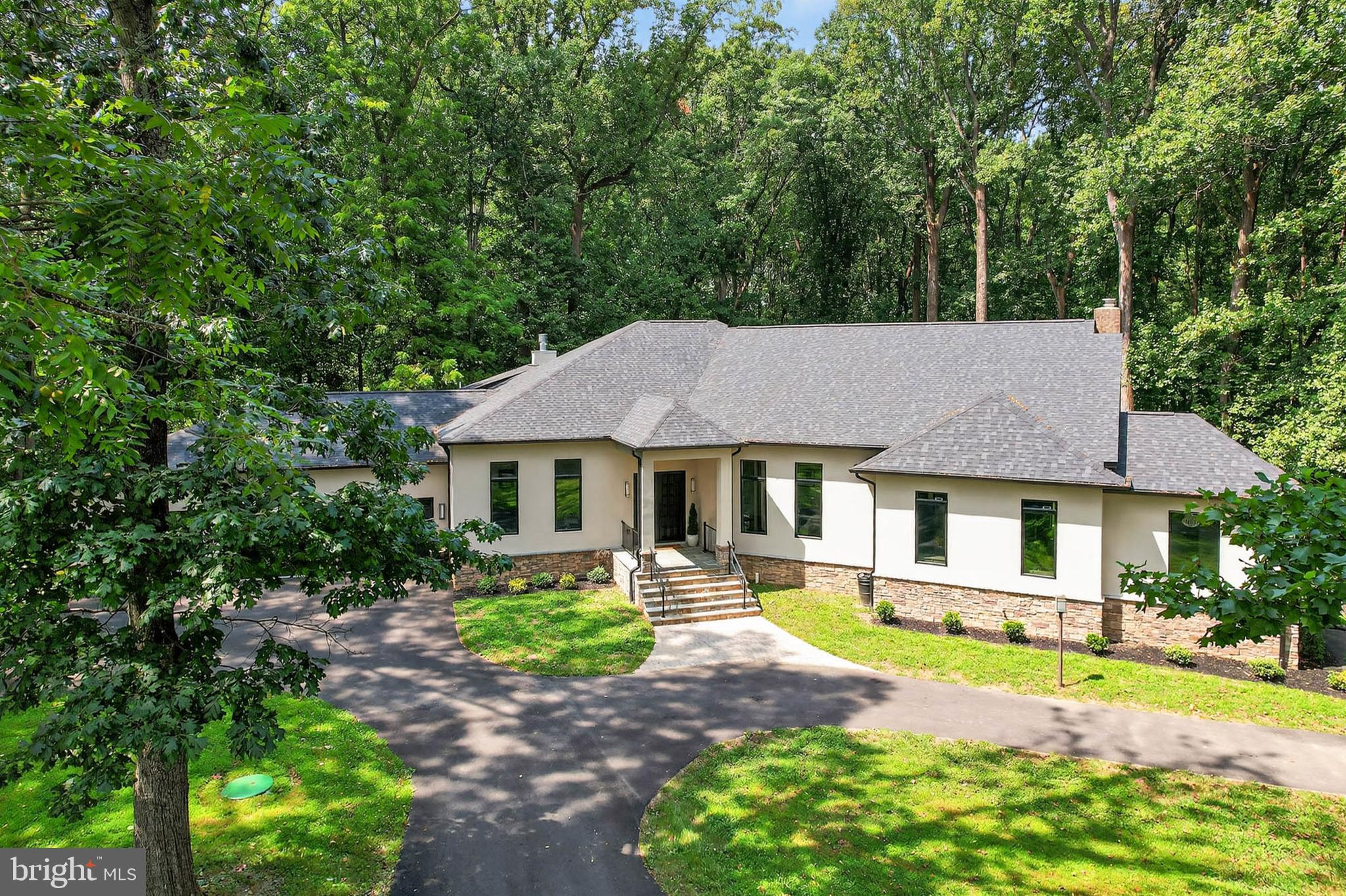 HIGHLAND LAKE - Residential