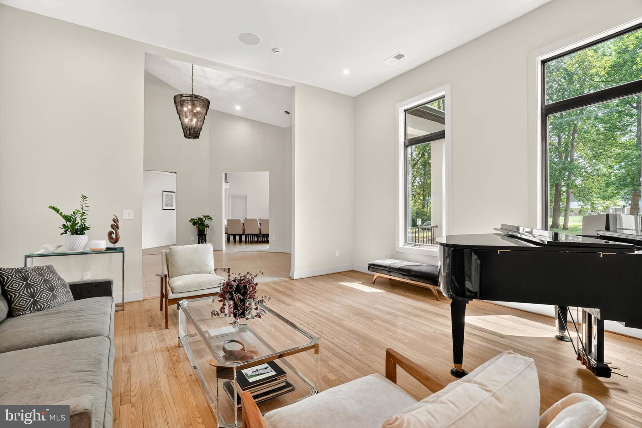 HIGHLAND LAKE - Residential