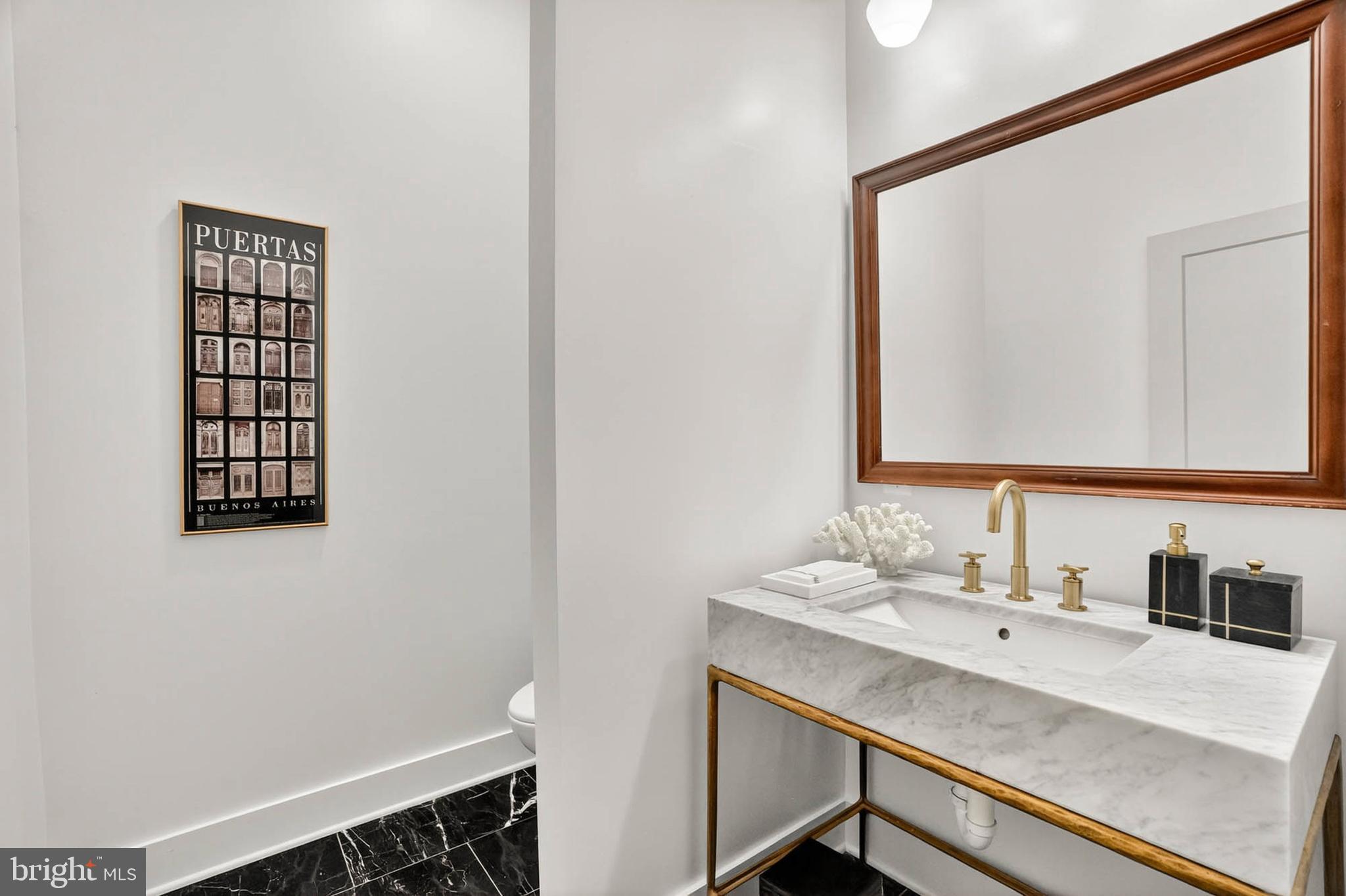 HIGHLAND LAKE - Residential