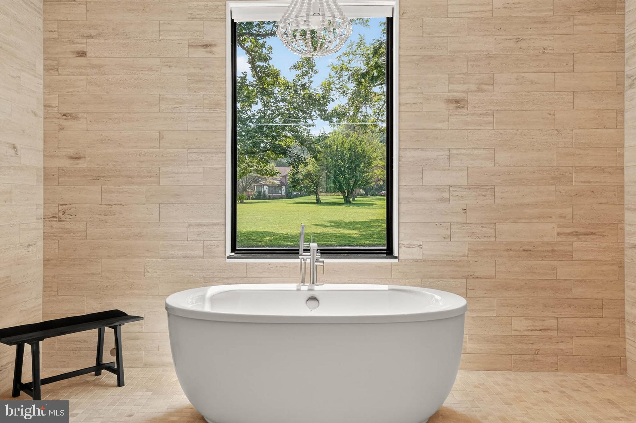 HIGHLAND LAKE - Residential