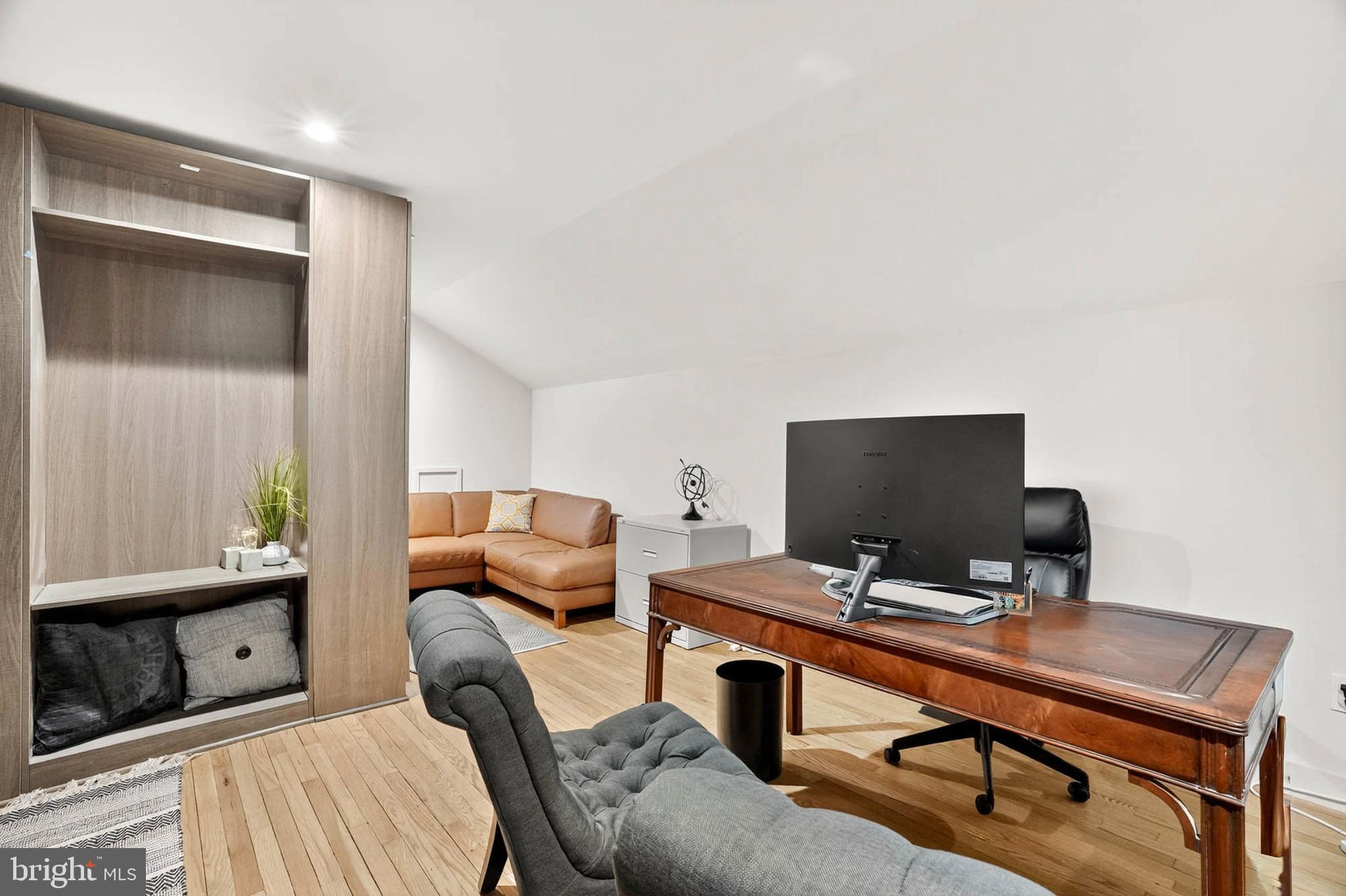 HIGHLAND LAKE - Residential