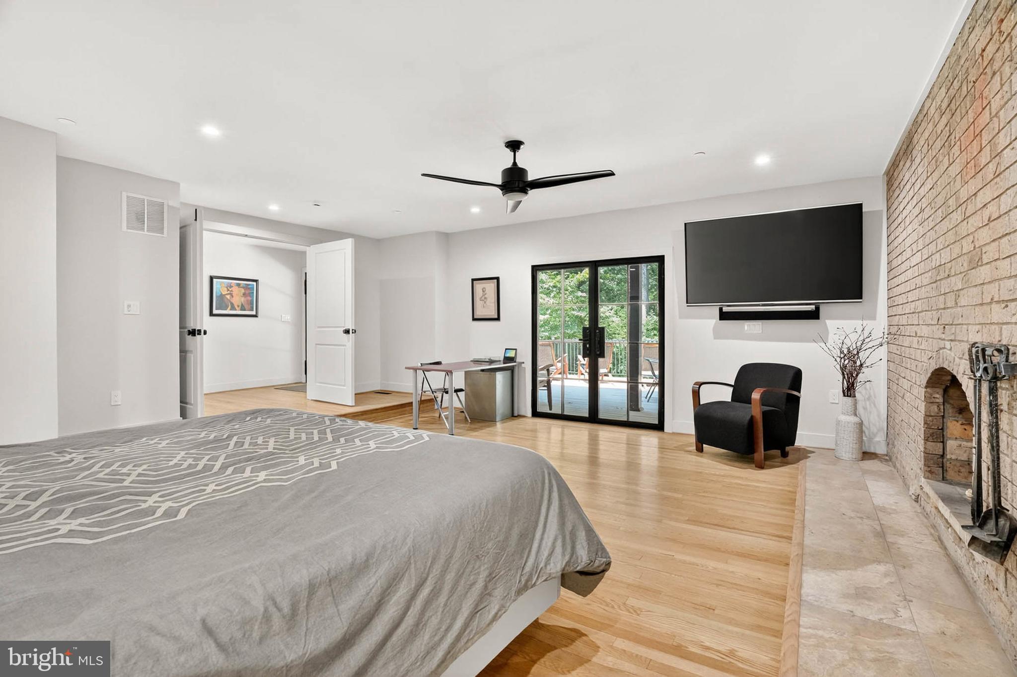 HIGHLAND LAKE - Residential