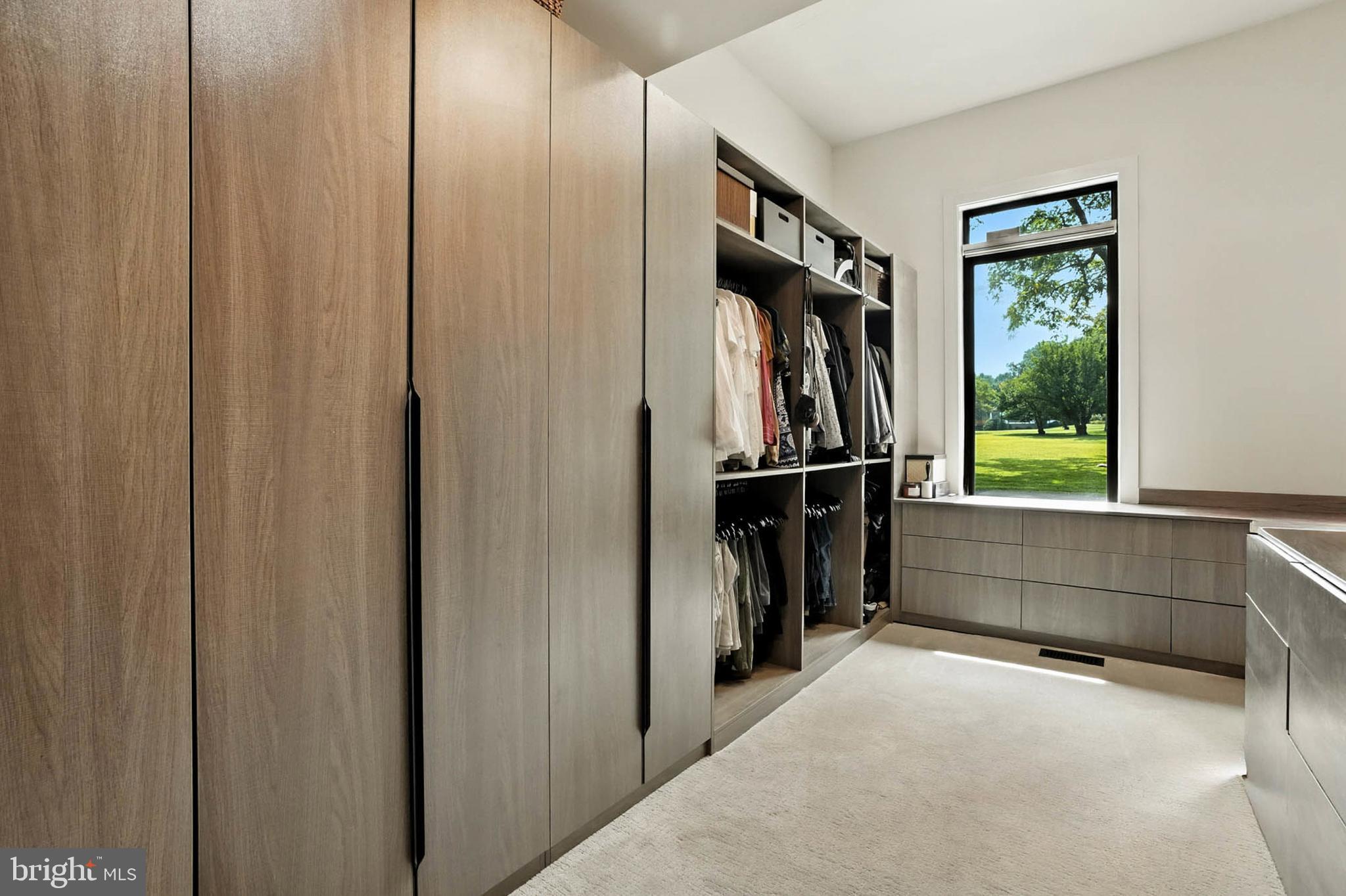 HIGHLAND LAKE - Residential